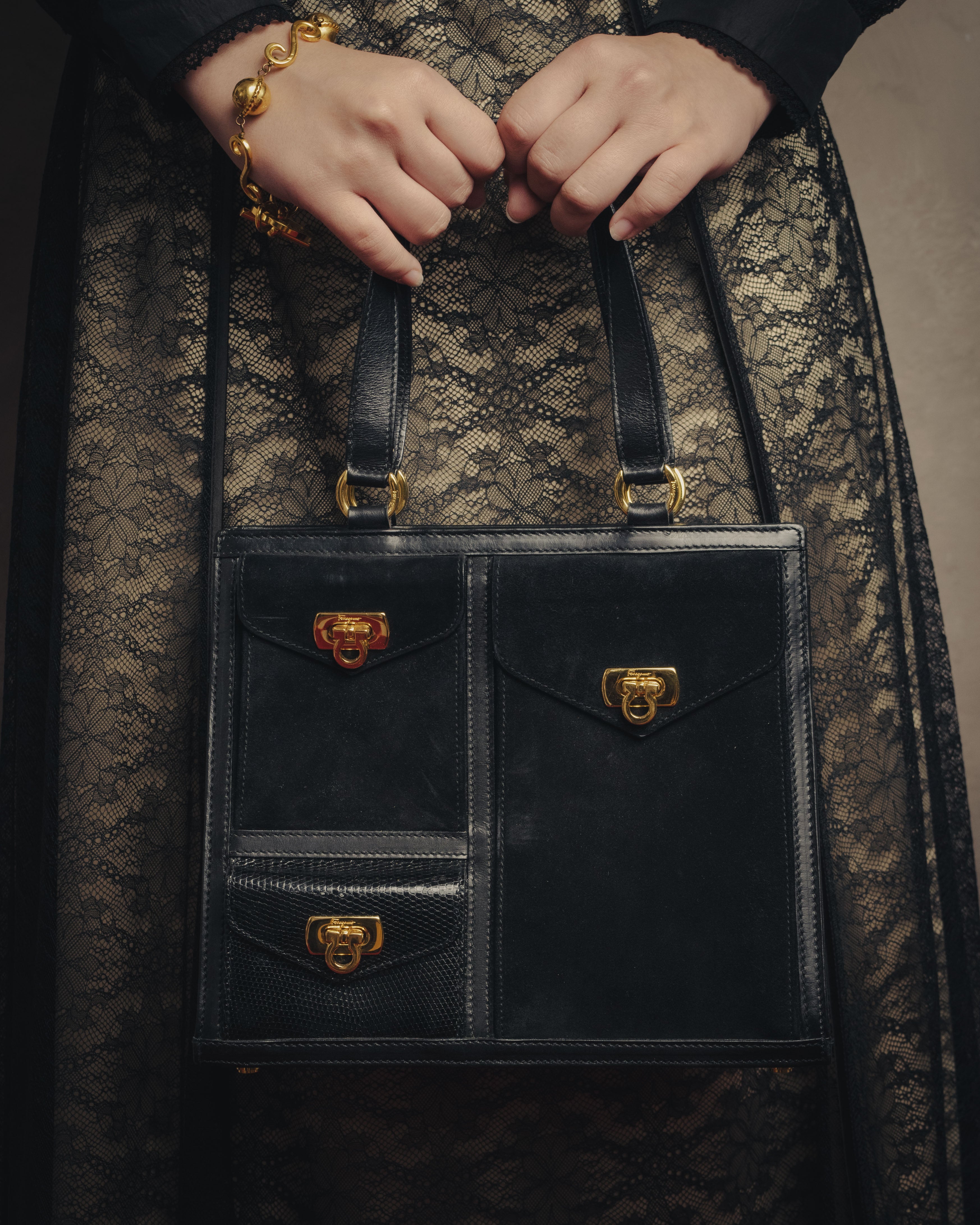 -SPECIAL- “Salvatore Ferragamo” 90’s Multi pocket gancini leather handbag