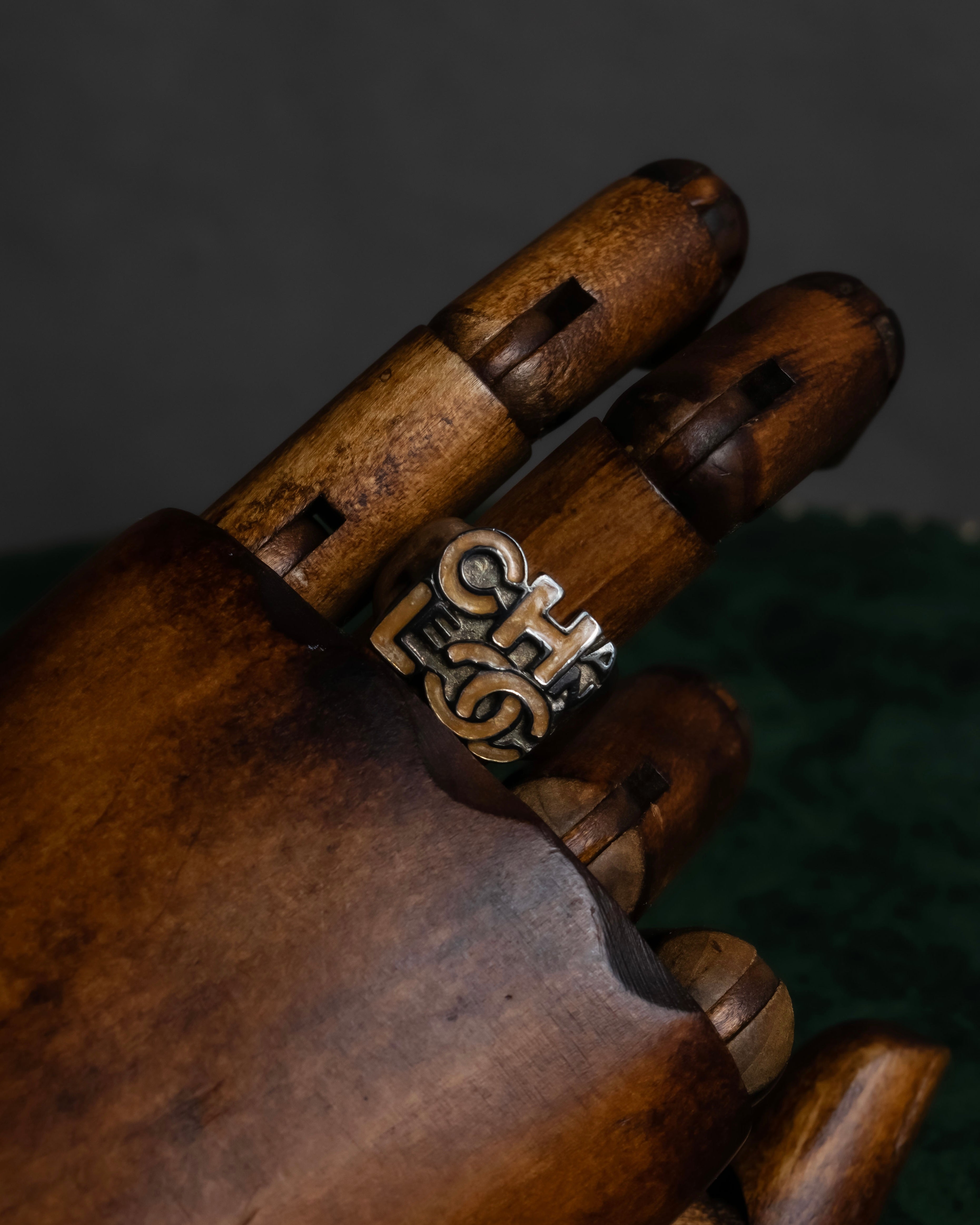 "CHANEL" Typography logo design round ring