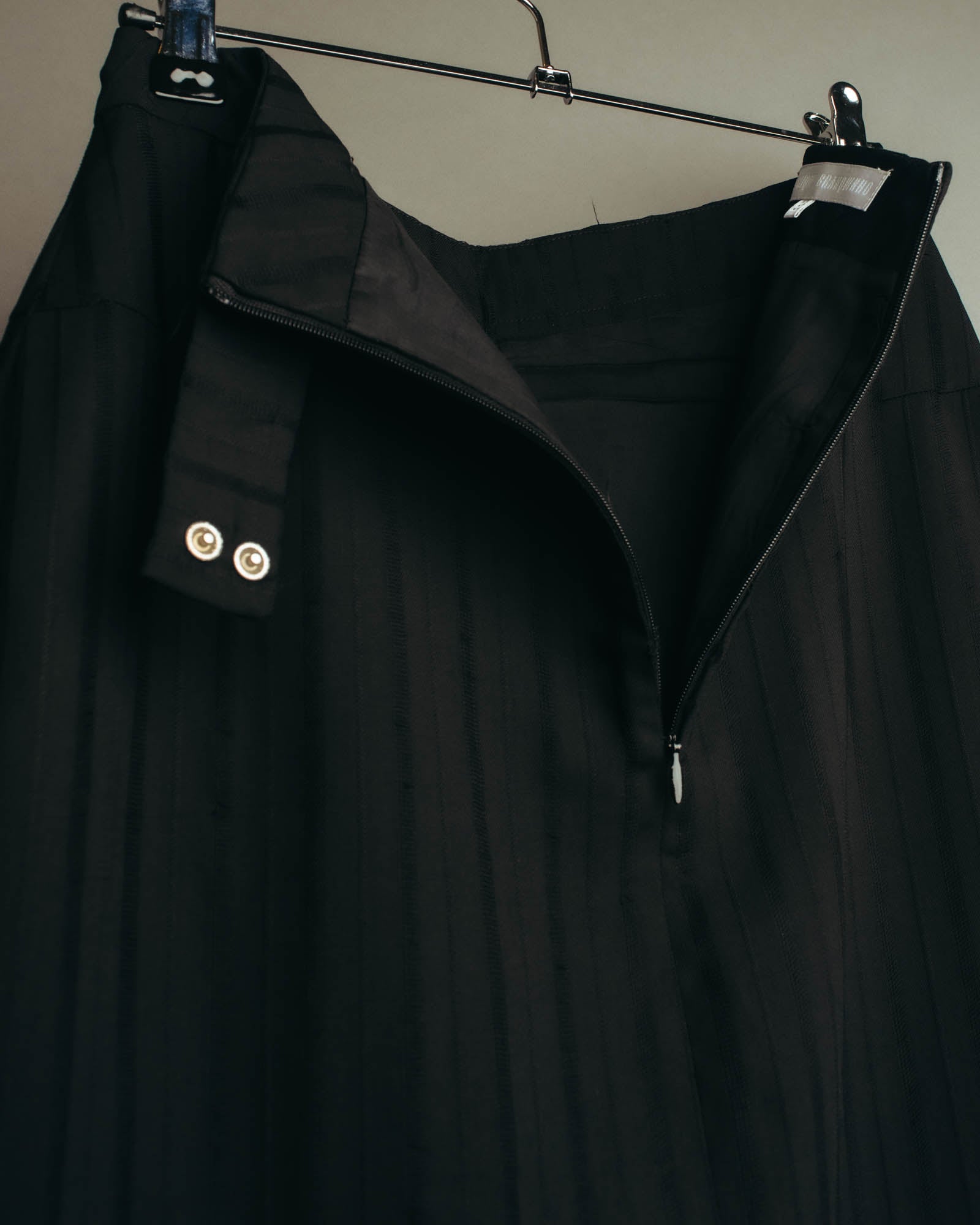 "VERONIQUE BRANQUINHO" 90's-00's Sculptural pleated wool skirt