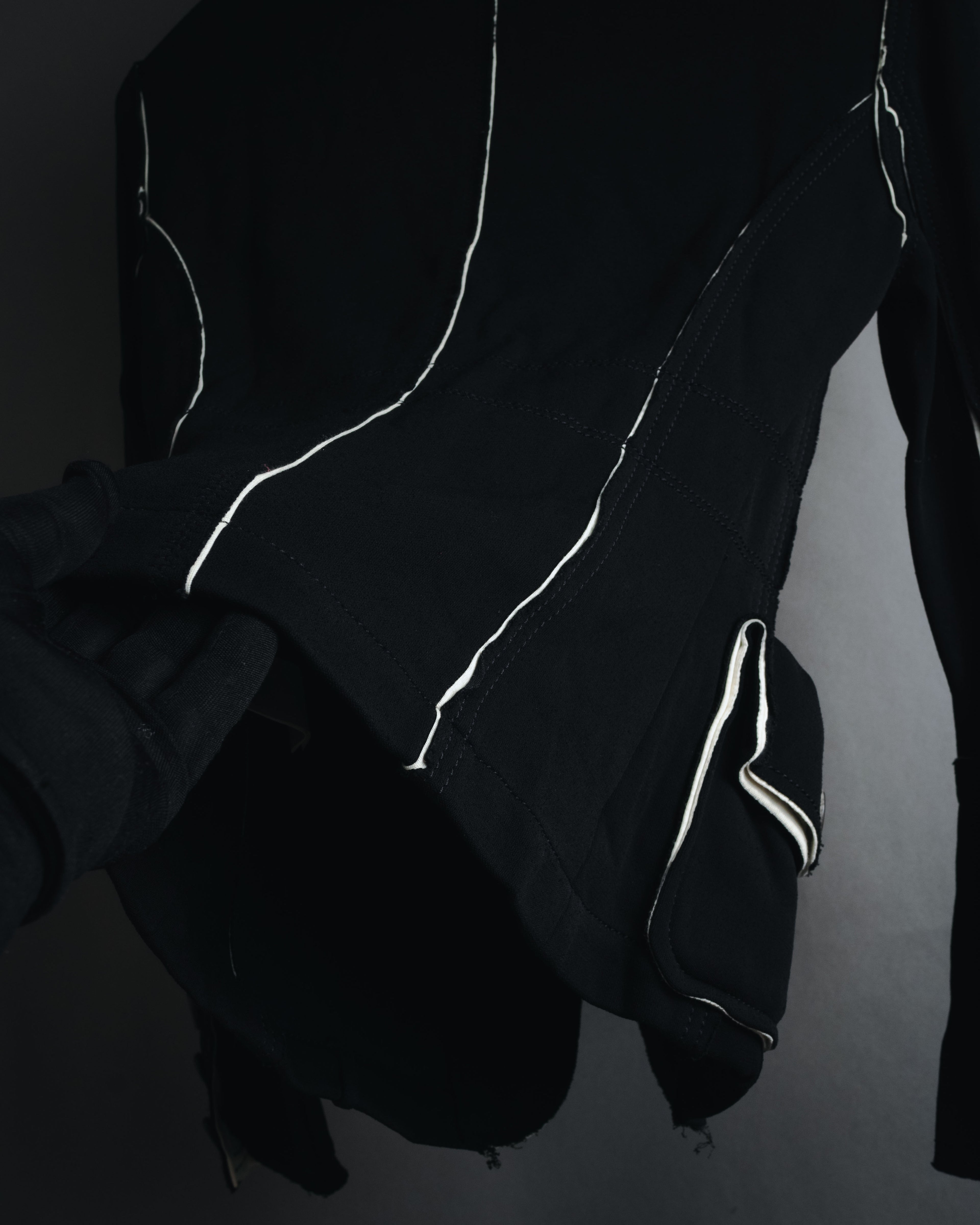 "Donna Karan" Contrast piped tailored jacket