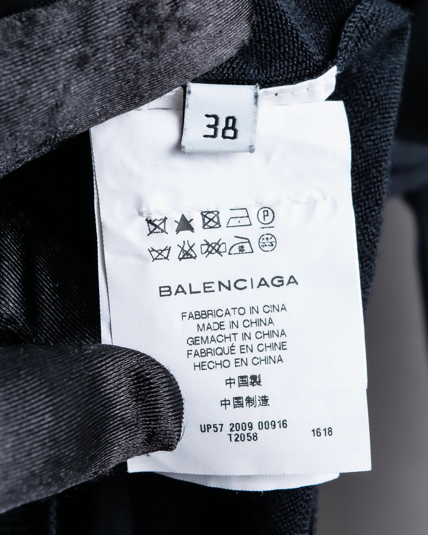 "BALENCIAGA" Silk cashmere gold button short V neck cardigan