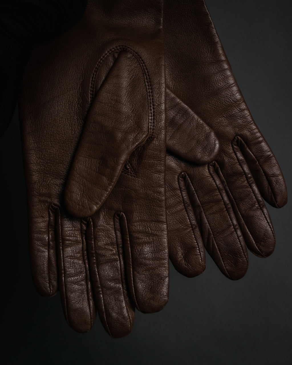 “Chloé” 2000’s Pittards leather minimalist gloves
