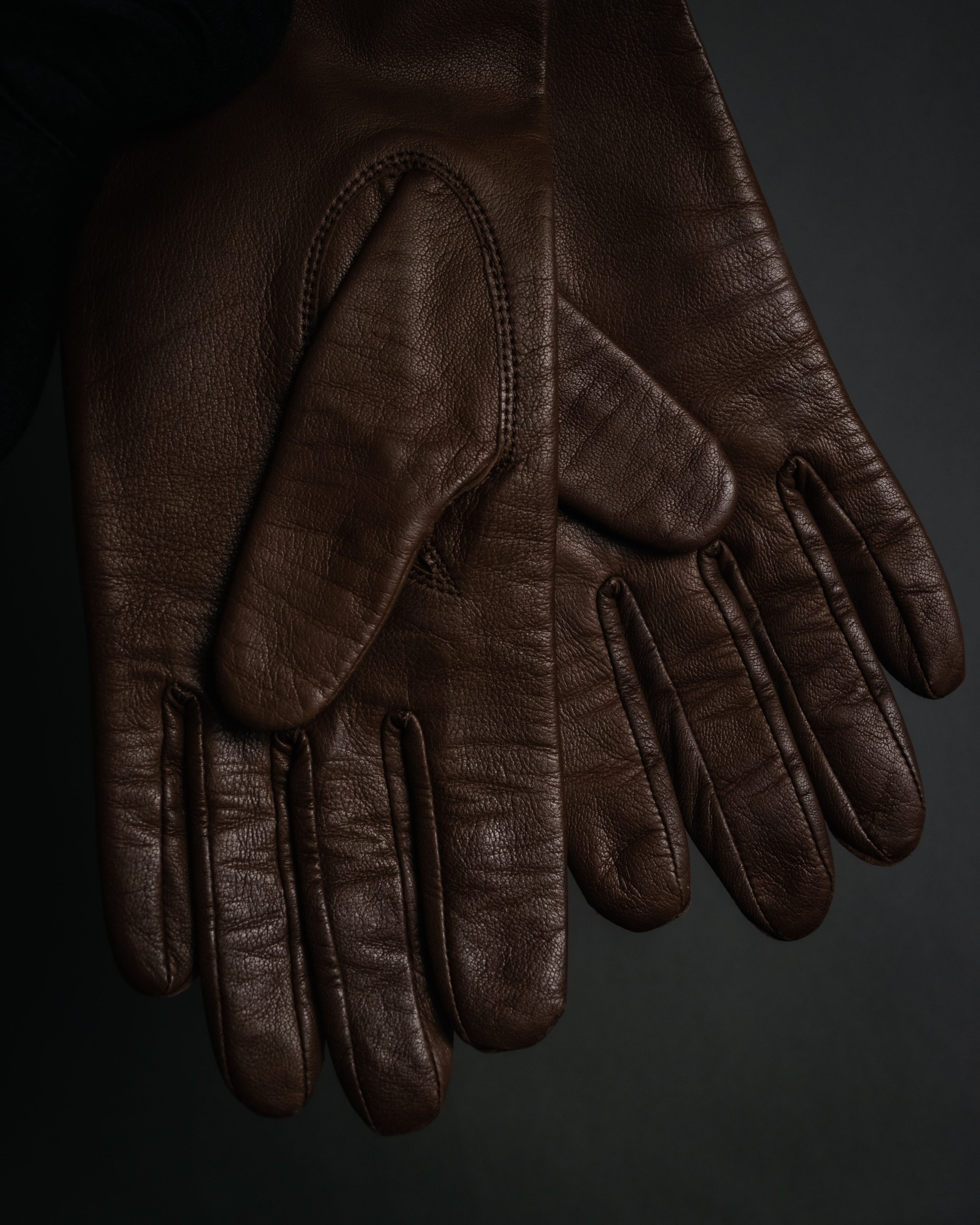 “Chloé” 2000’s Pittards leather minimalist gloves