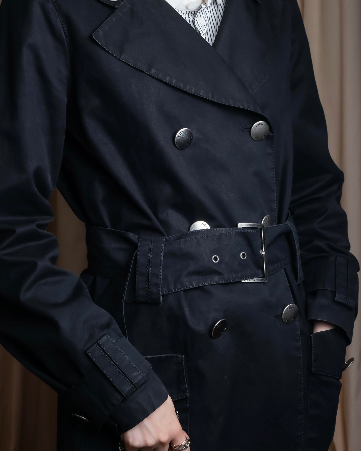 "LOUIS VUITTON" Metal button detailing belted trench coat