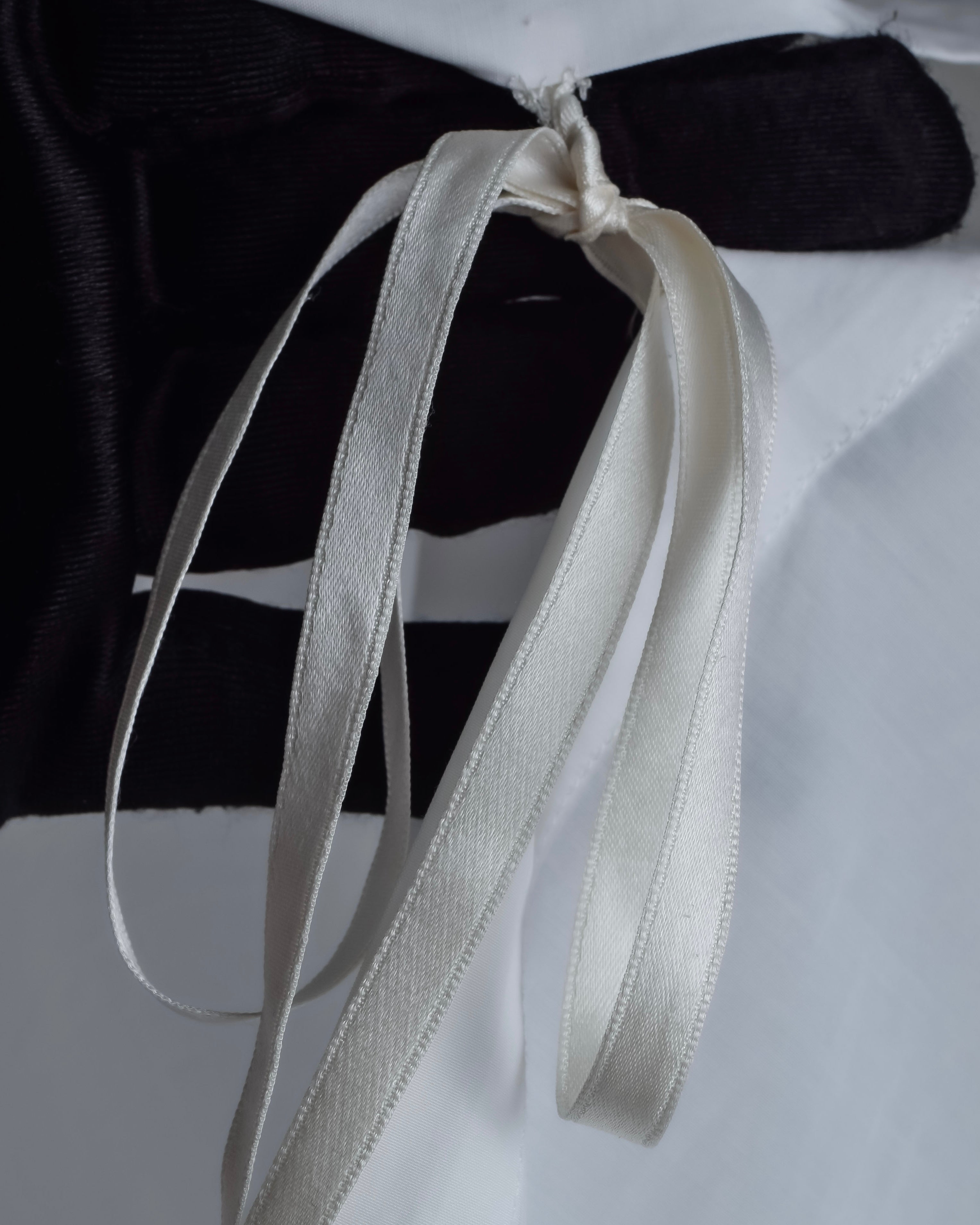 "Acne" Ribbon slit back design shirt