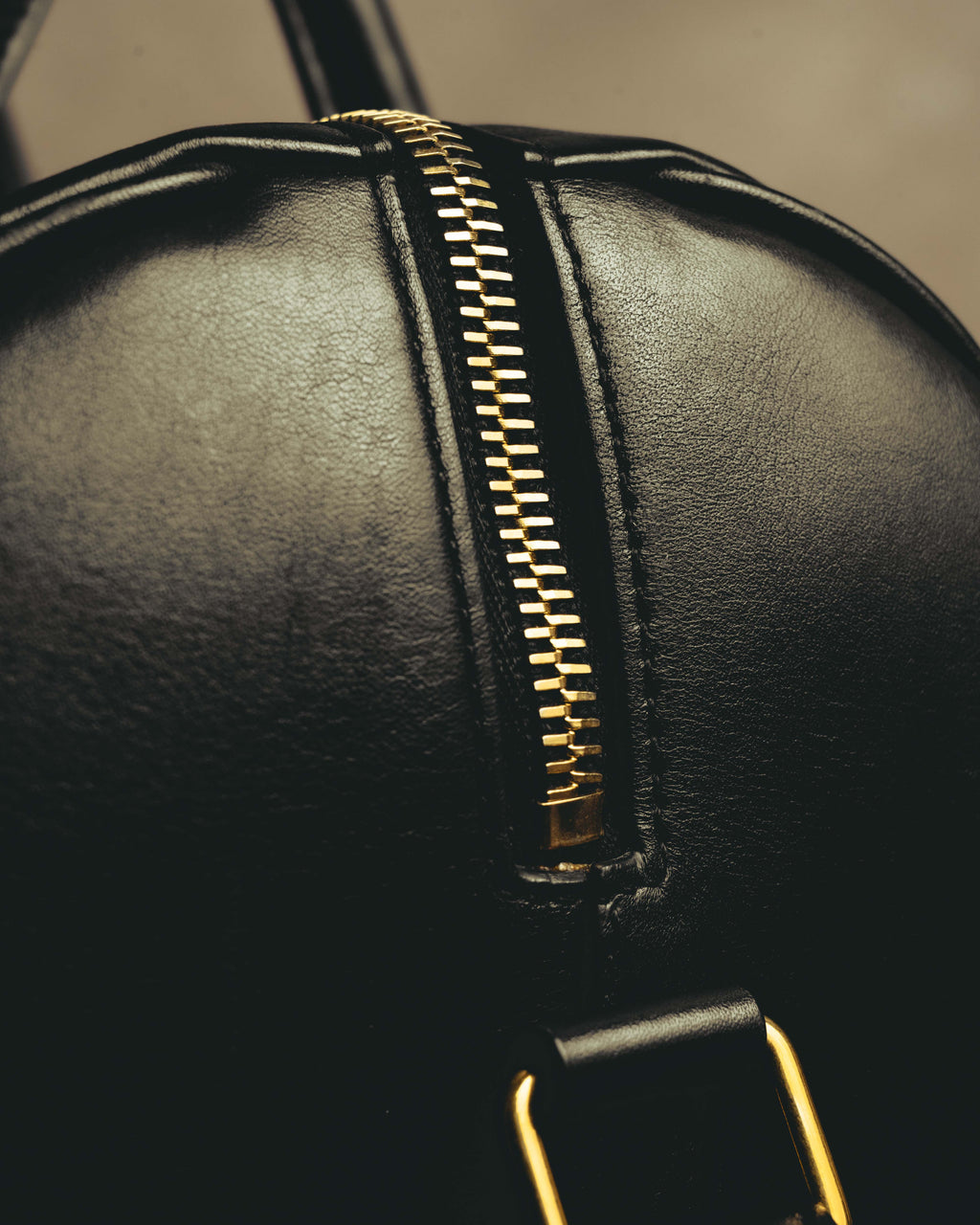 -SPECIAL- “Saint Laurent” 2012-2016 Classic Duffle 12 smooth calfskin bag