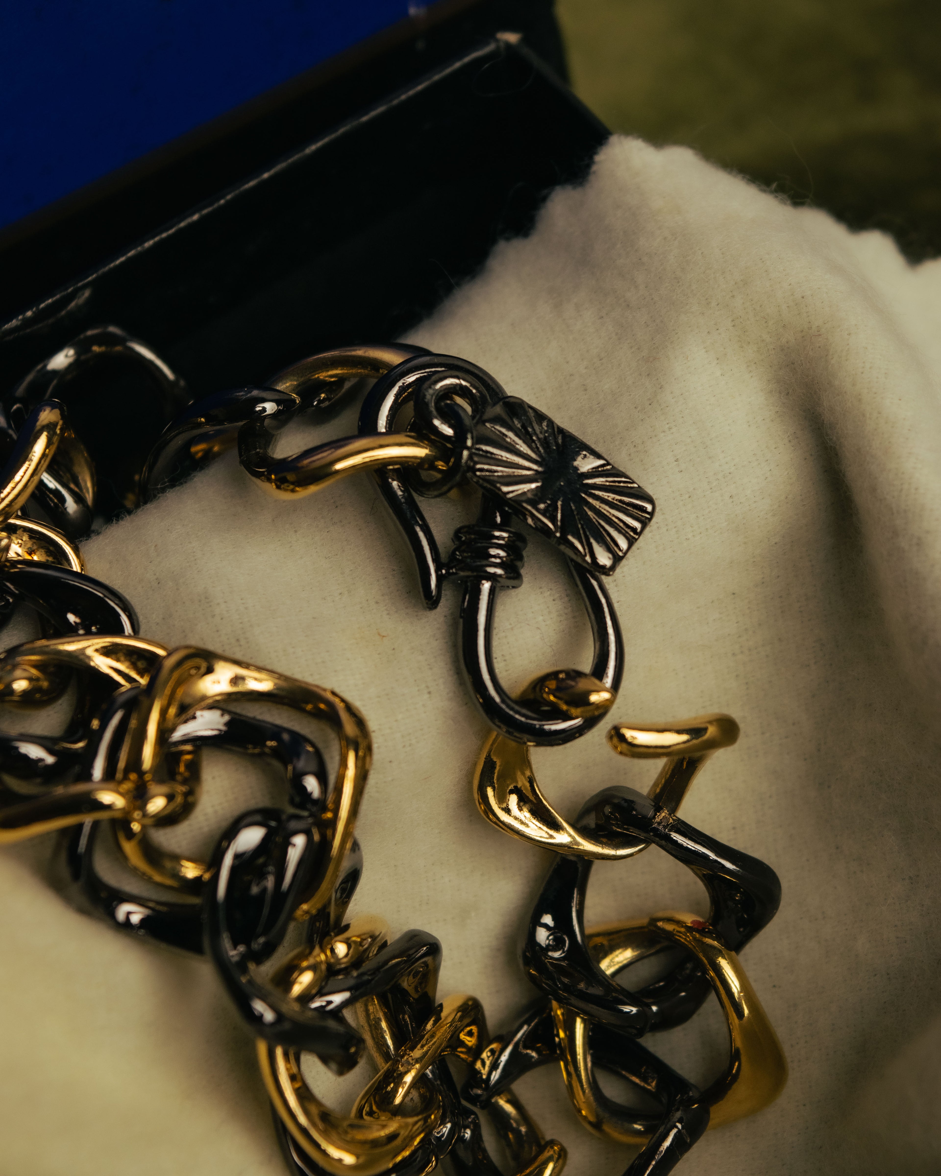 “Yves Saint Laurent” 80’s-90’s Two tone chain bracelet