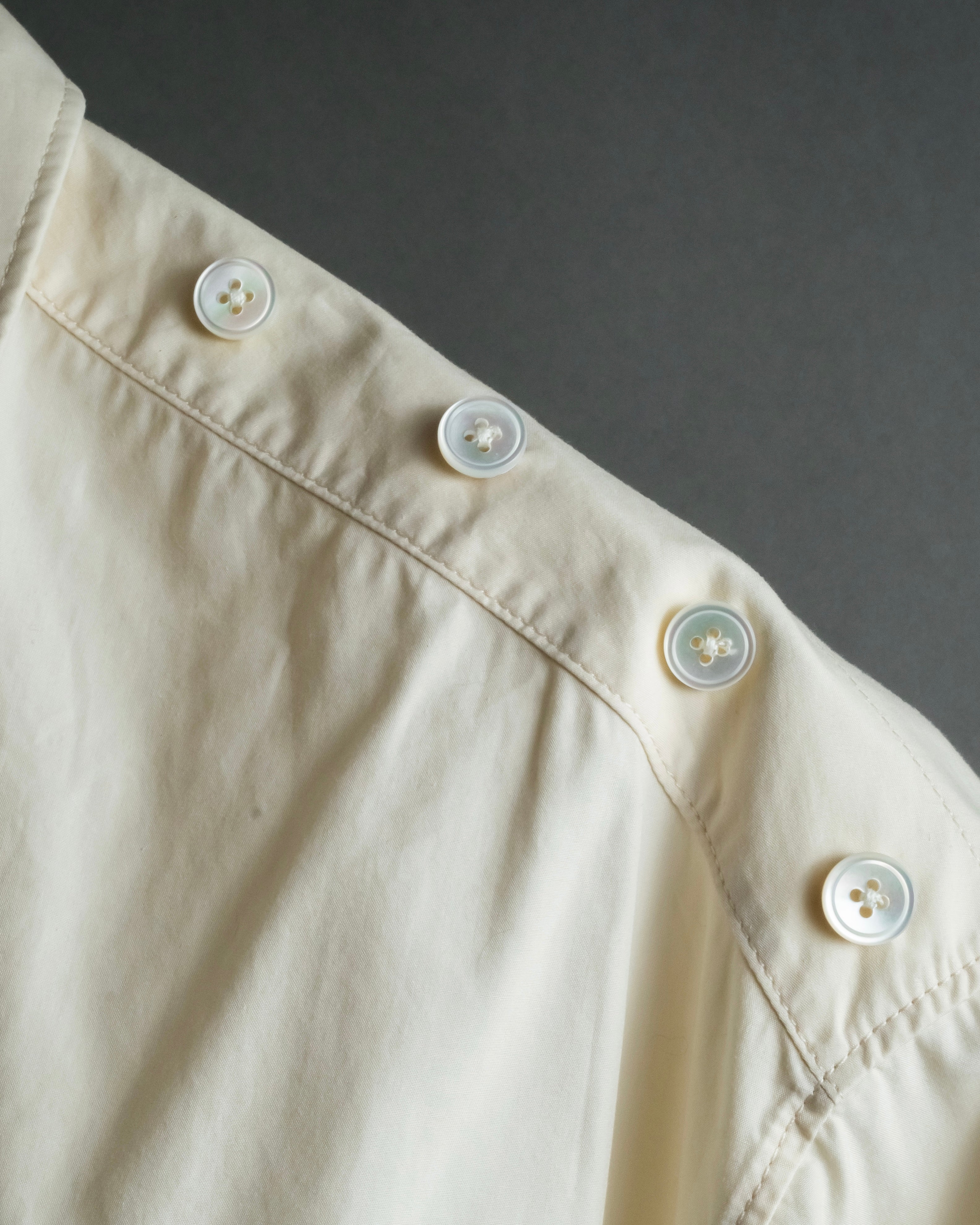 "LEMAIRE" Shoulder button design long shirt