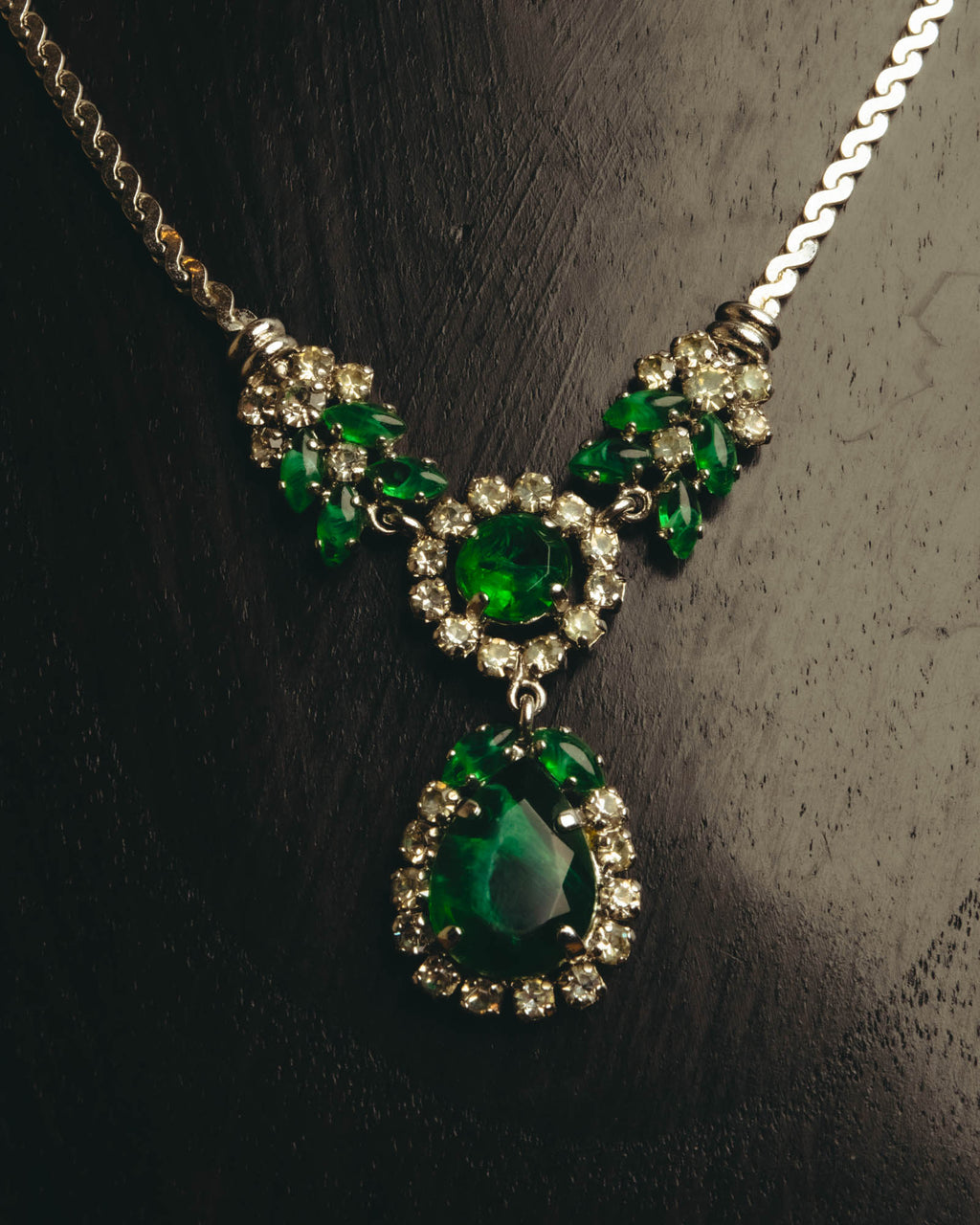 "Christian Dior" 80's-90's Emerald green pendant necklace
