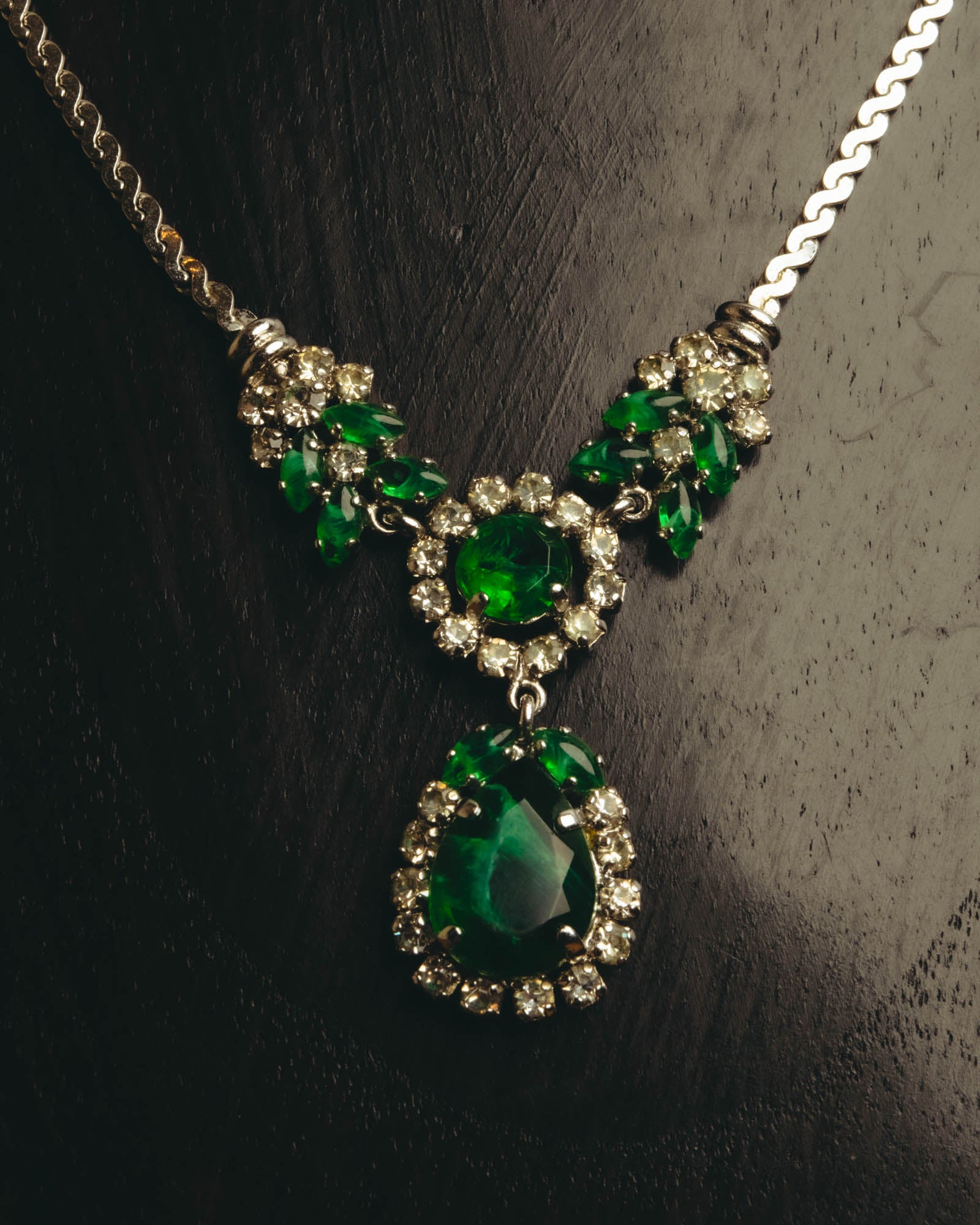 "Christian Dior" 80's-90's Emerald green pendant necklace