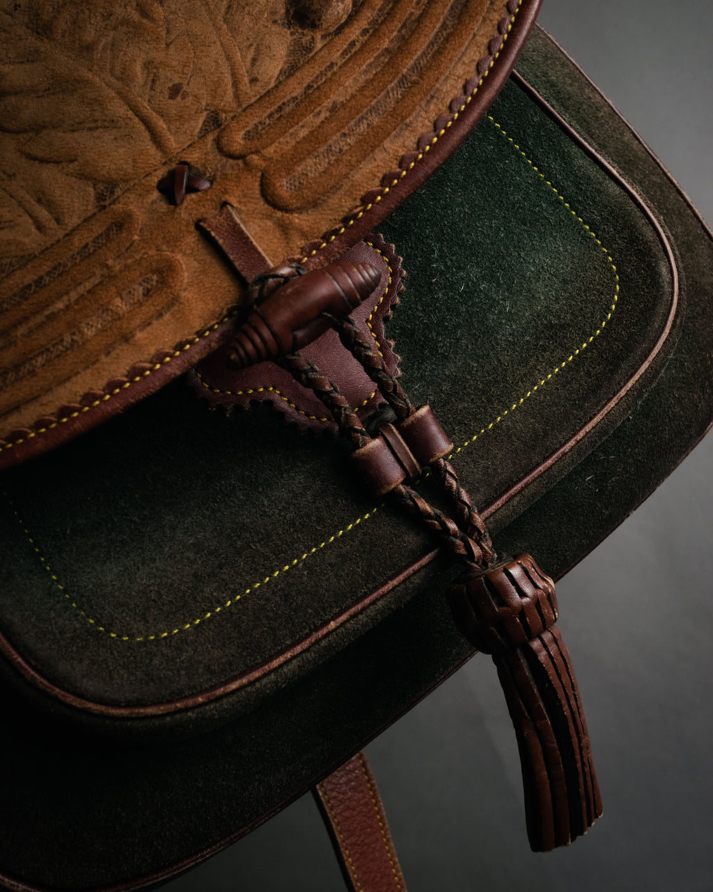 –SPECIAL– “LOEWE” 70’s-80’s Caza Cordobán embossed shoulder bag