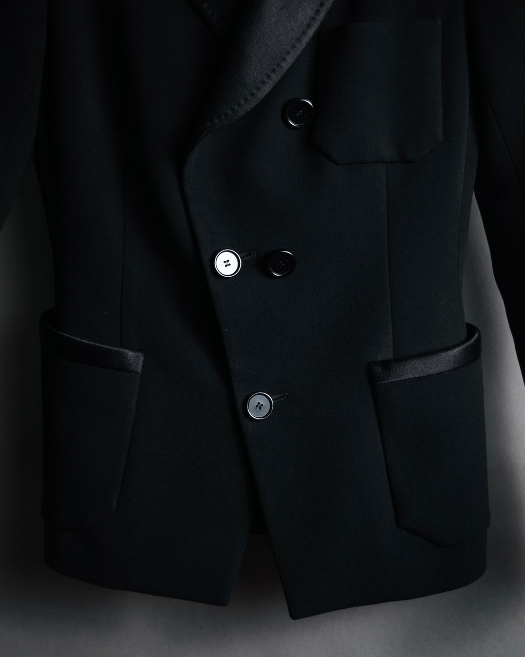 –SPECIAL– “BALENCIAGA” 2006-2012 Sculpted smoking jacket