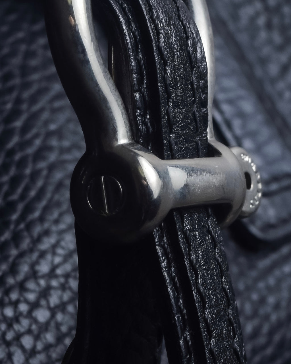 "BURBERRY" Silver stud design grained leather one-handle bag