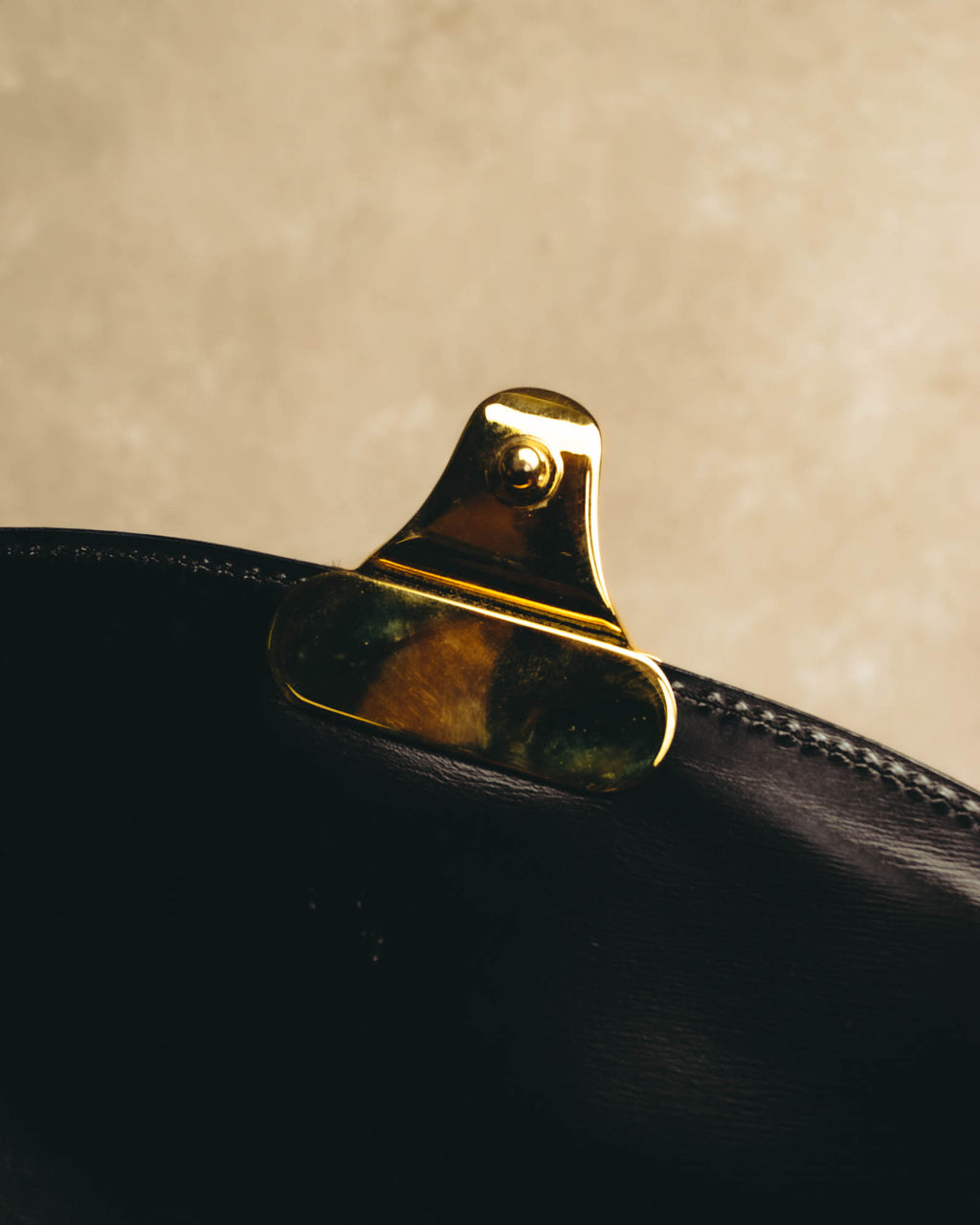 "LORENZO de MEDICI" 80's-00's Structured leather top handle handbag