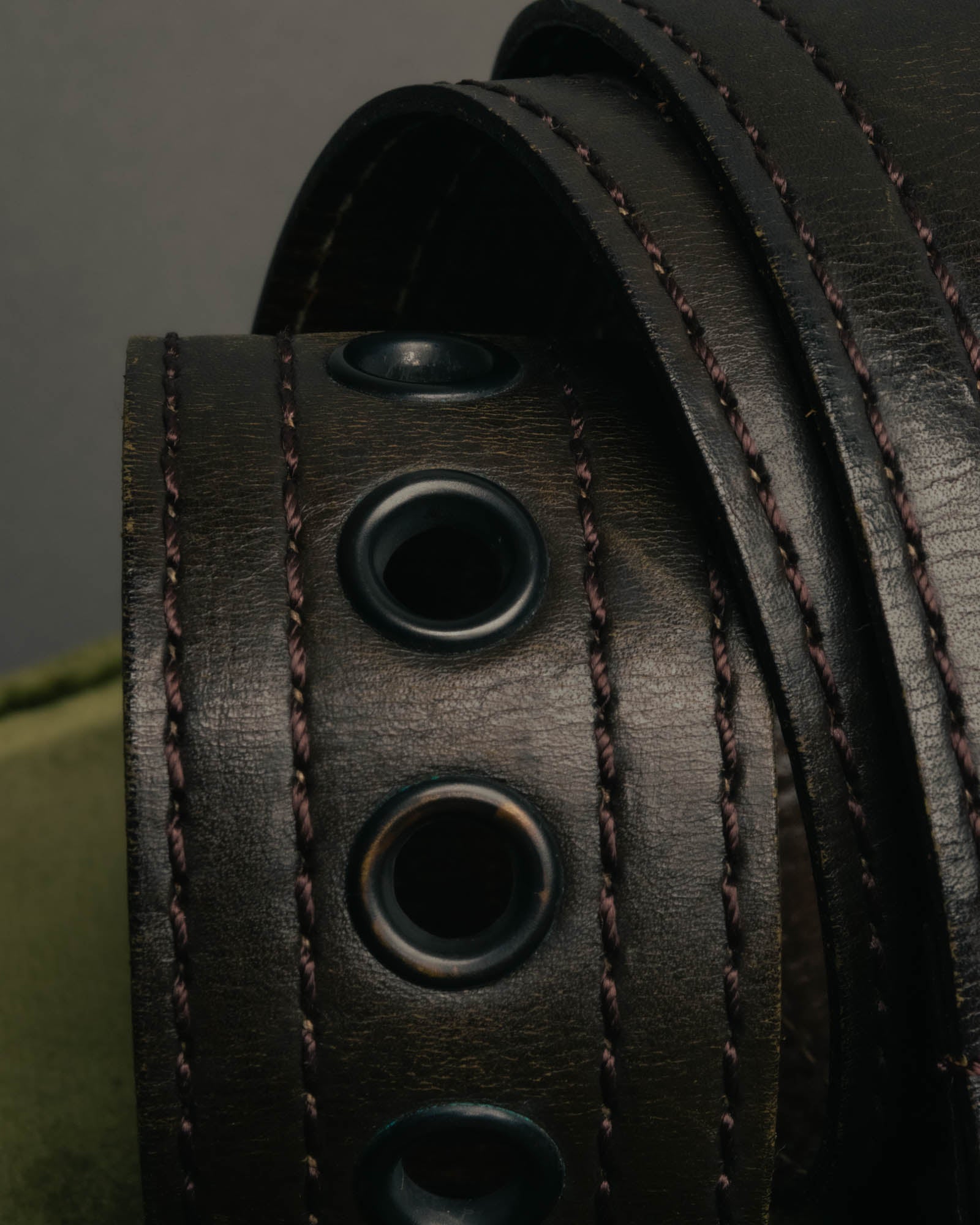 “Yves Saint Laurent” 00’s Wide eyelet leather belt