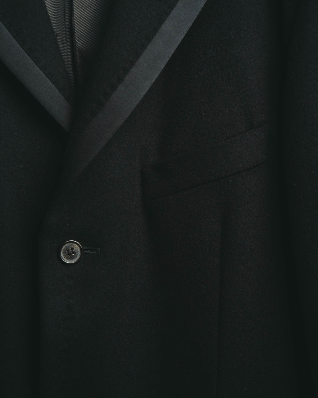 -SPECIAL- “VALENTINO” 2000’s Satin lapel single breasted wool coat