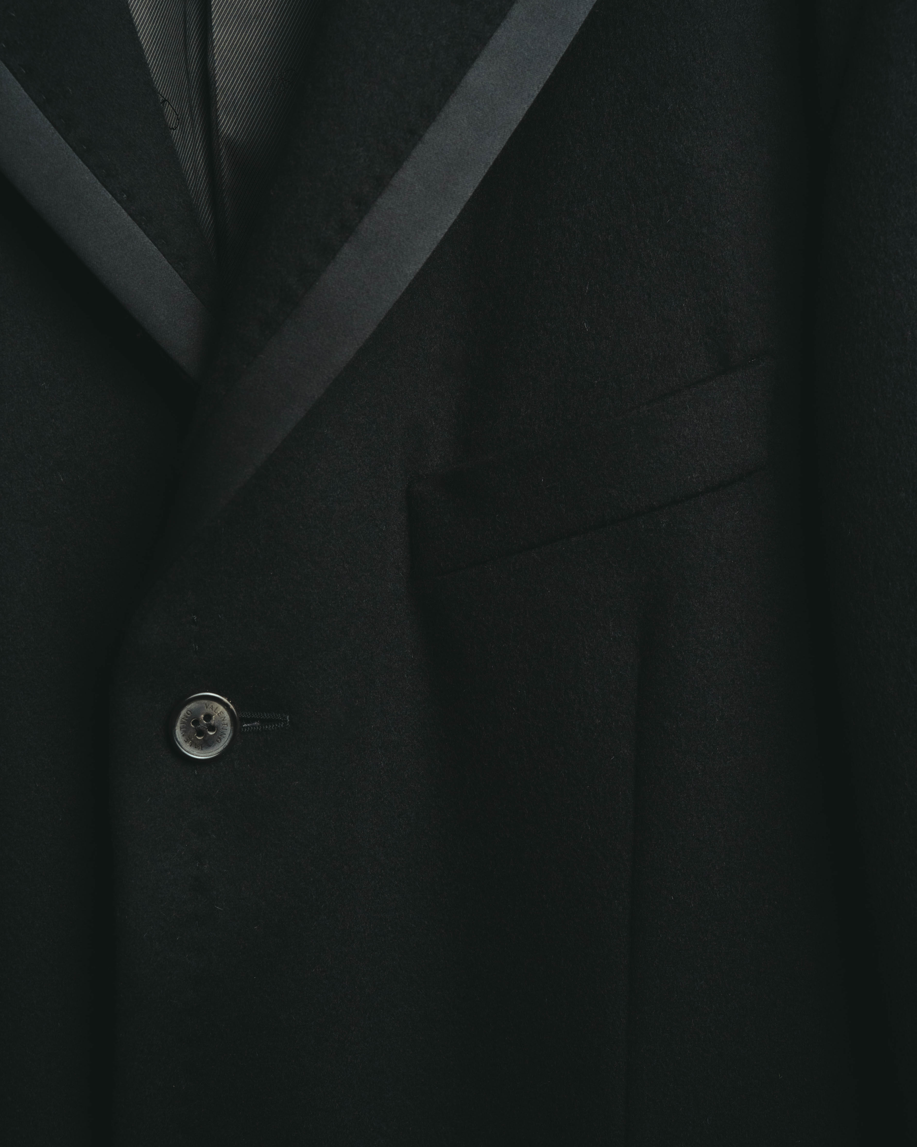-SPECIAL- “VALENTINO” 2000’s Satin lapel single breasted wool coat