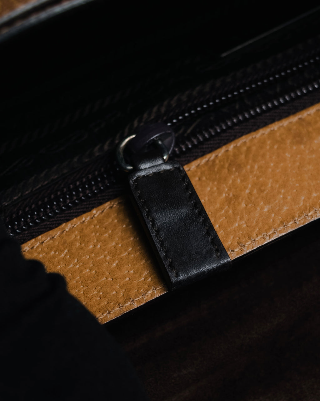 "PRADA" 90’s-00’s Minimalist embossed logo accordion bag