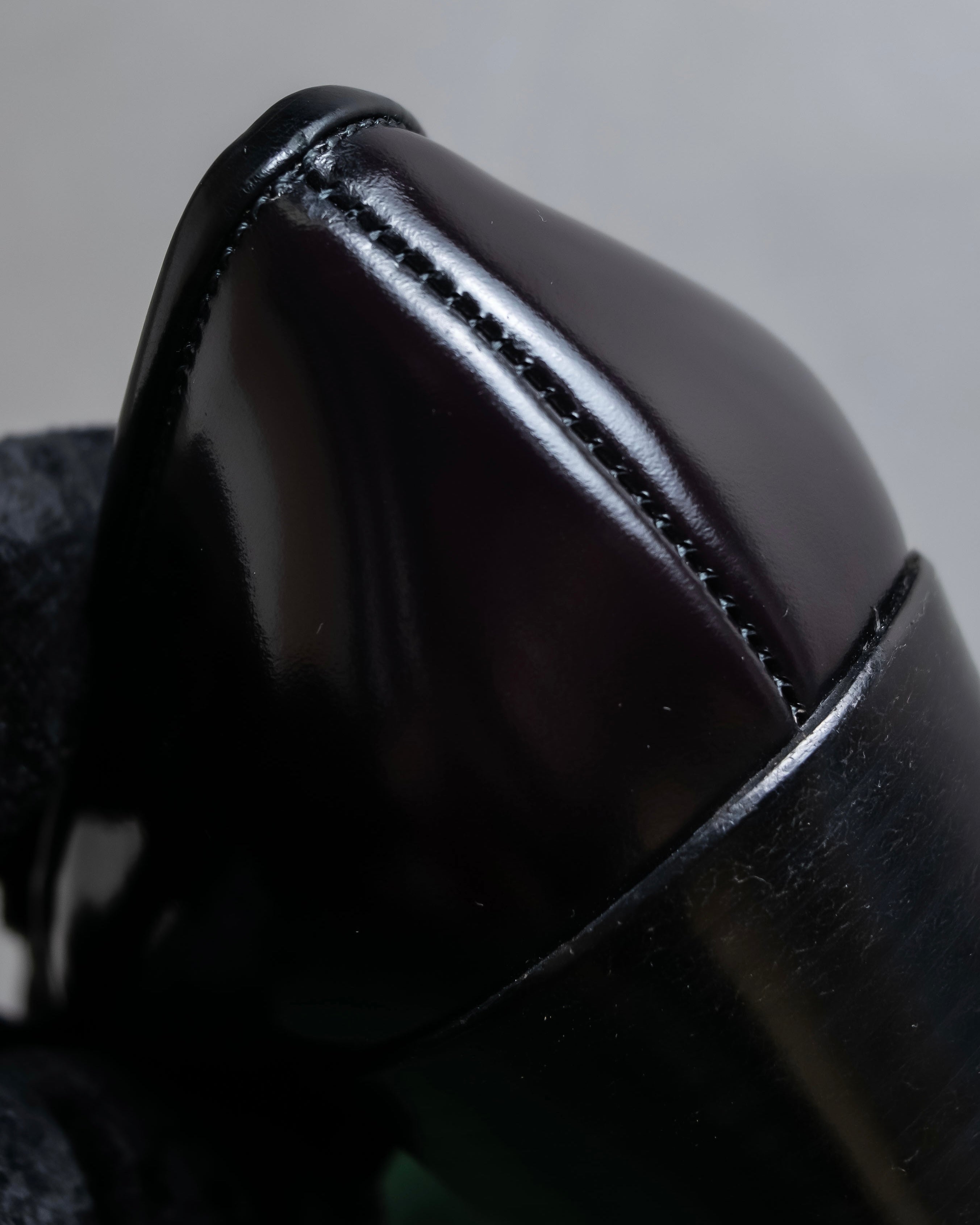 "PRADA" Metal band design leather heel loafers