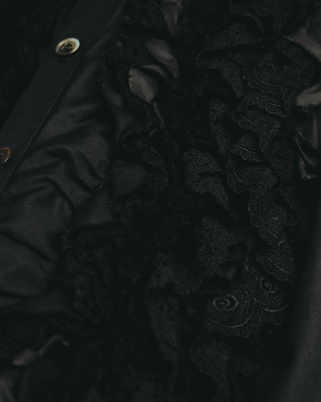 “tricot COMME des GARÇONS” 05AW Layered lace ruffle cotton blouse