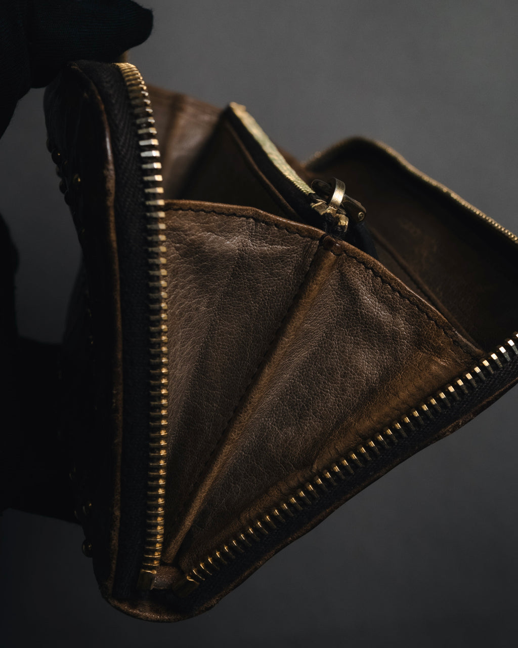 "MIU MIU" 10’s studded quilted vintage leather zip wallet