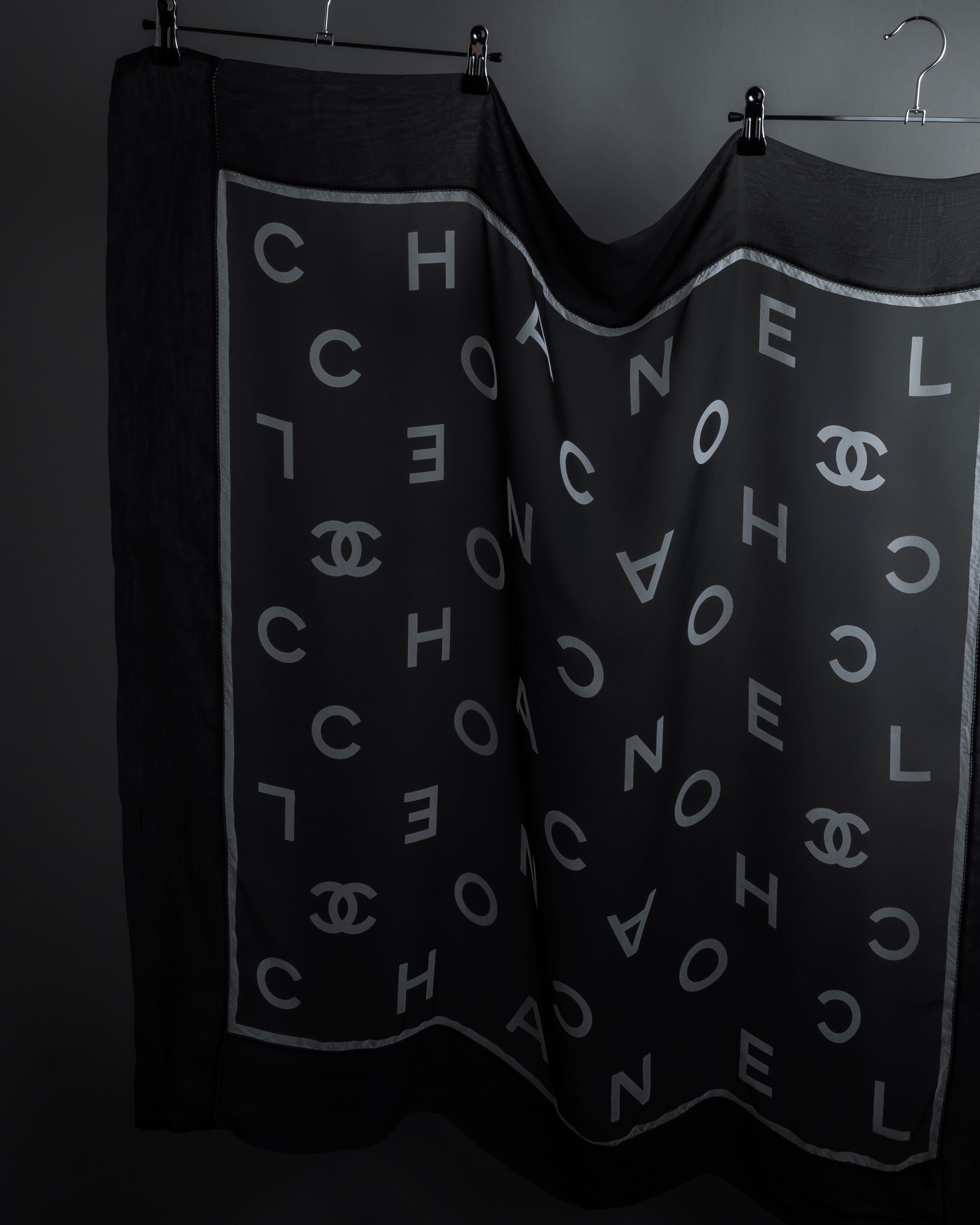 "CHANEL" Typography logo engraved large scarf