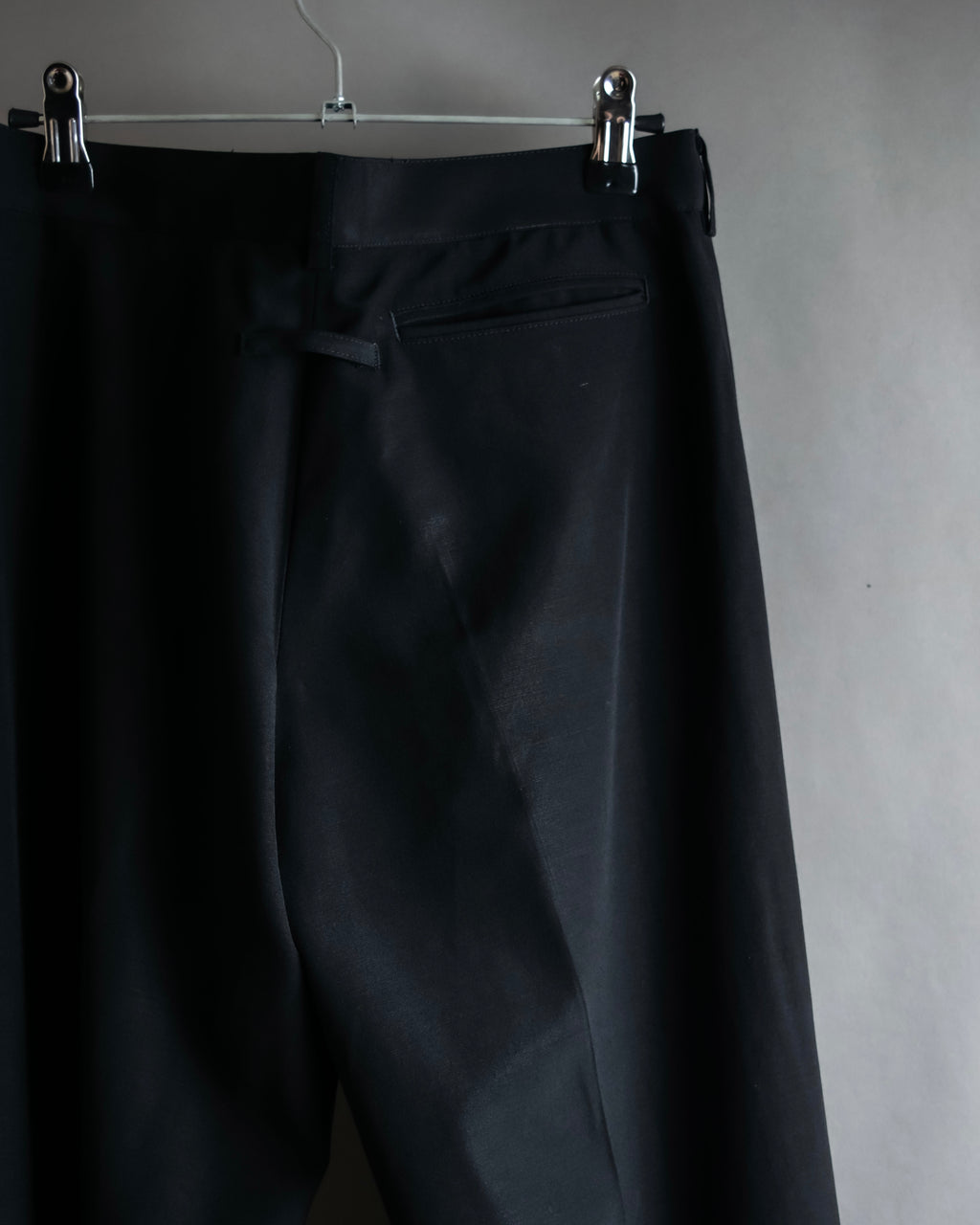 "JEAN PAUL GAULTIER FEMME"
 High-waisted straight draping slacks