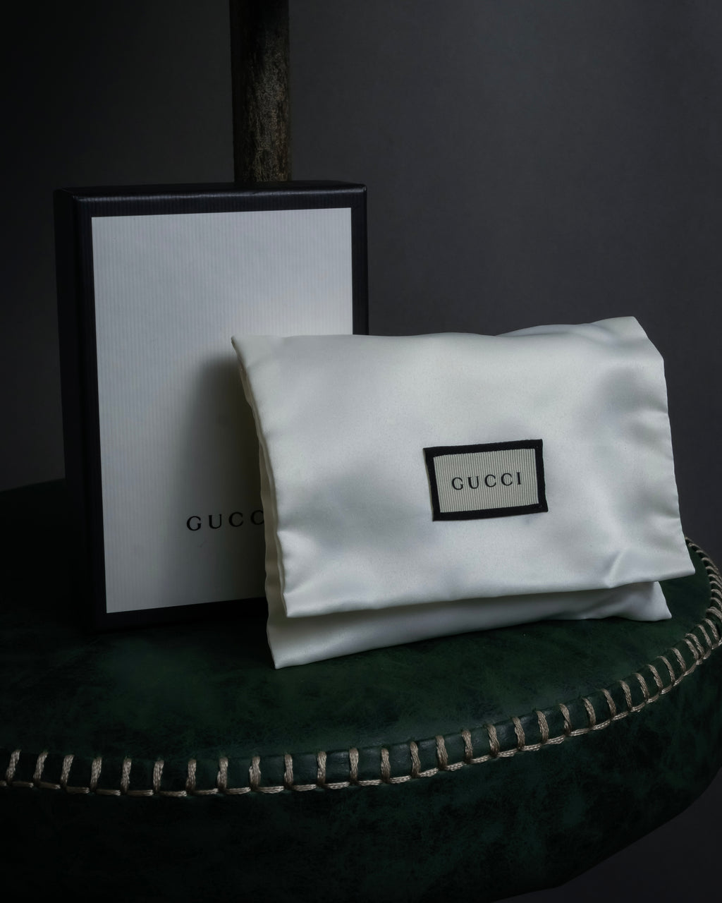 -MOOD Christmas Collections-
"GUCCI" Michele period delicate floral embroidered ribbon tie