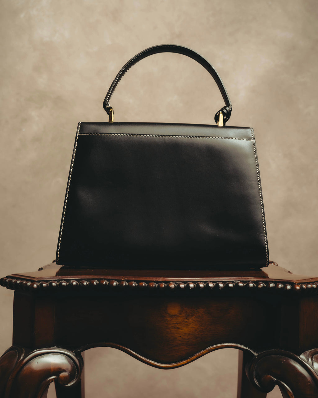 -SPECIAL- "Salvatore Ferragamo" 90's-00's Gancini contrast stitch leather handbag