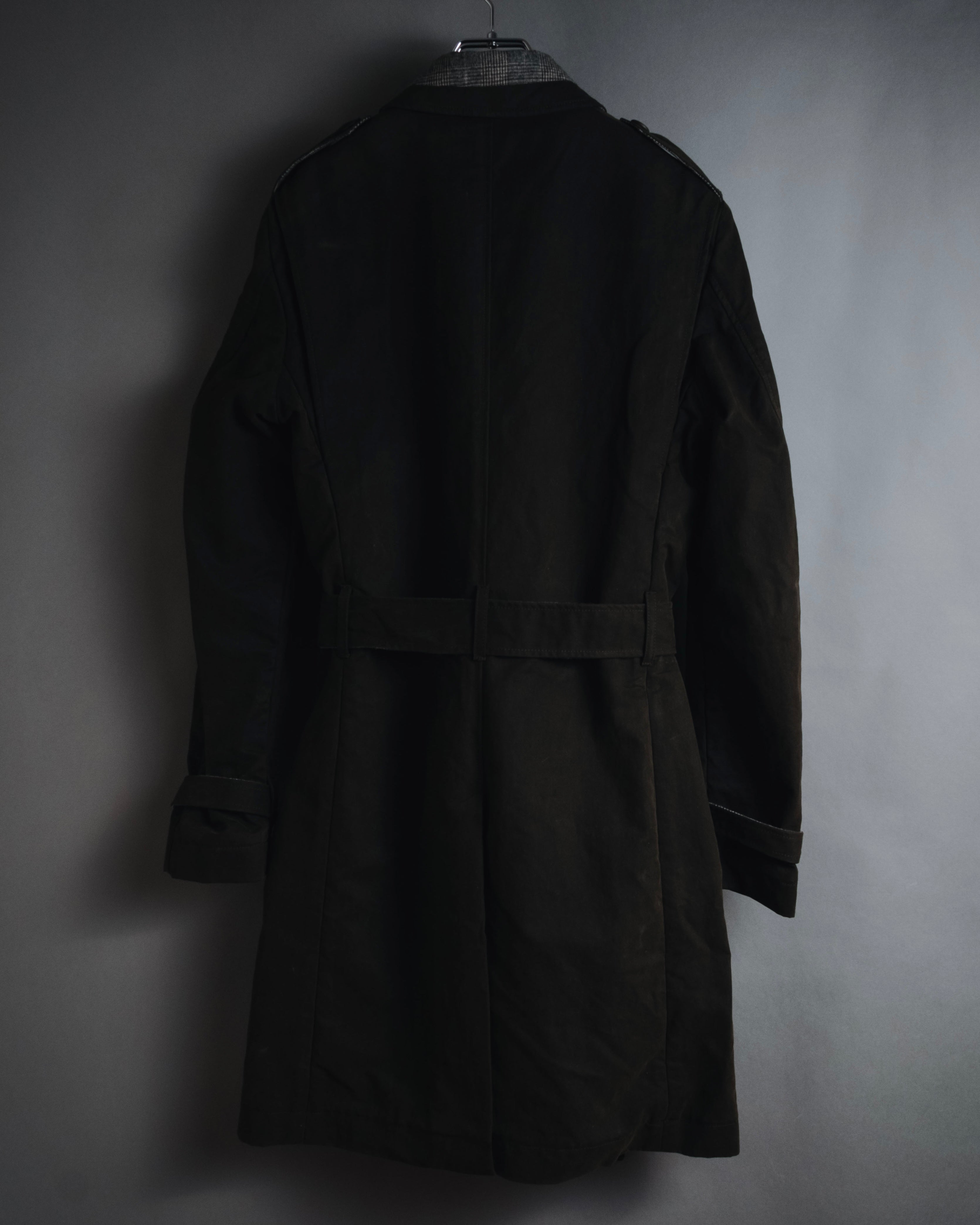 "DOLCE & GABBANA" 00’s resin coated patch detail belted coat