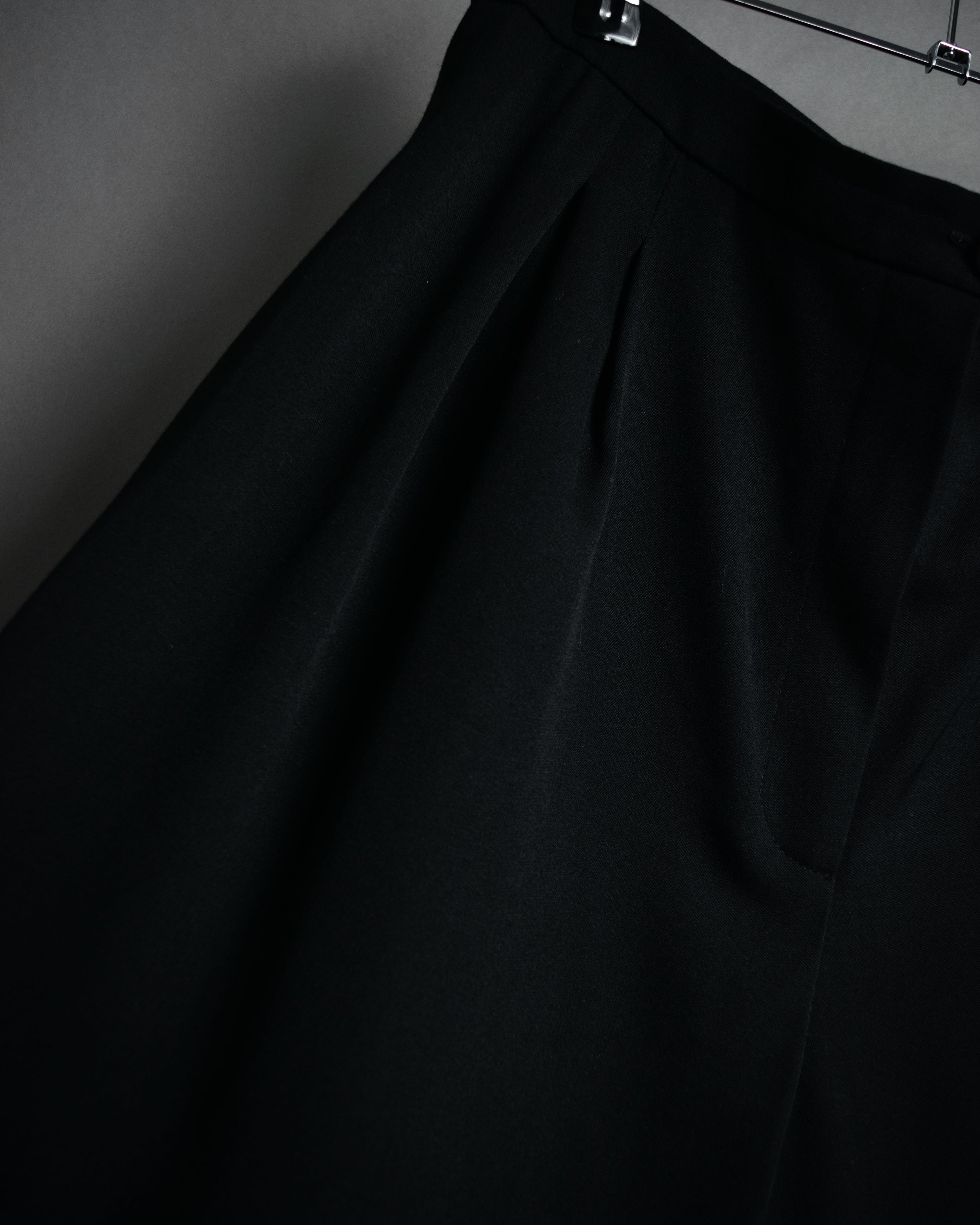 –SPECIAL– “CHANEL” 97AW Wide tuck trousers