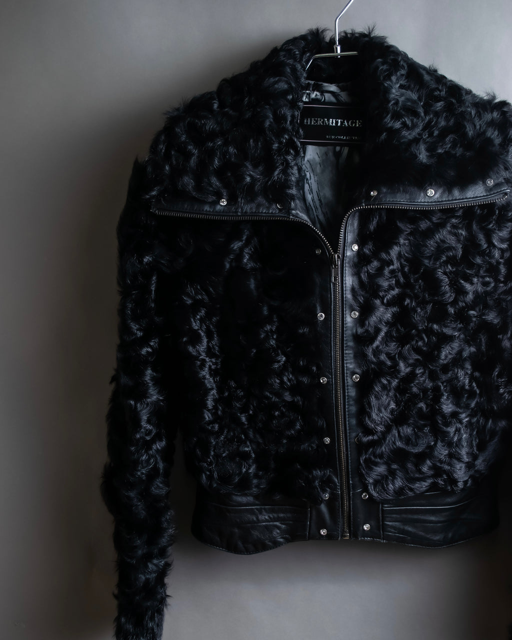 "HERMITAGE" Box silhouette double zipper fur blouson