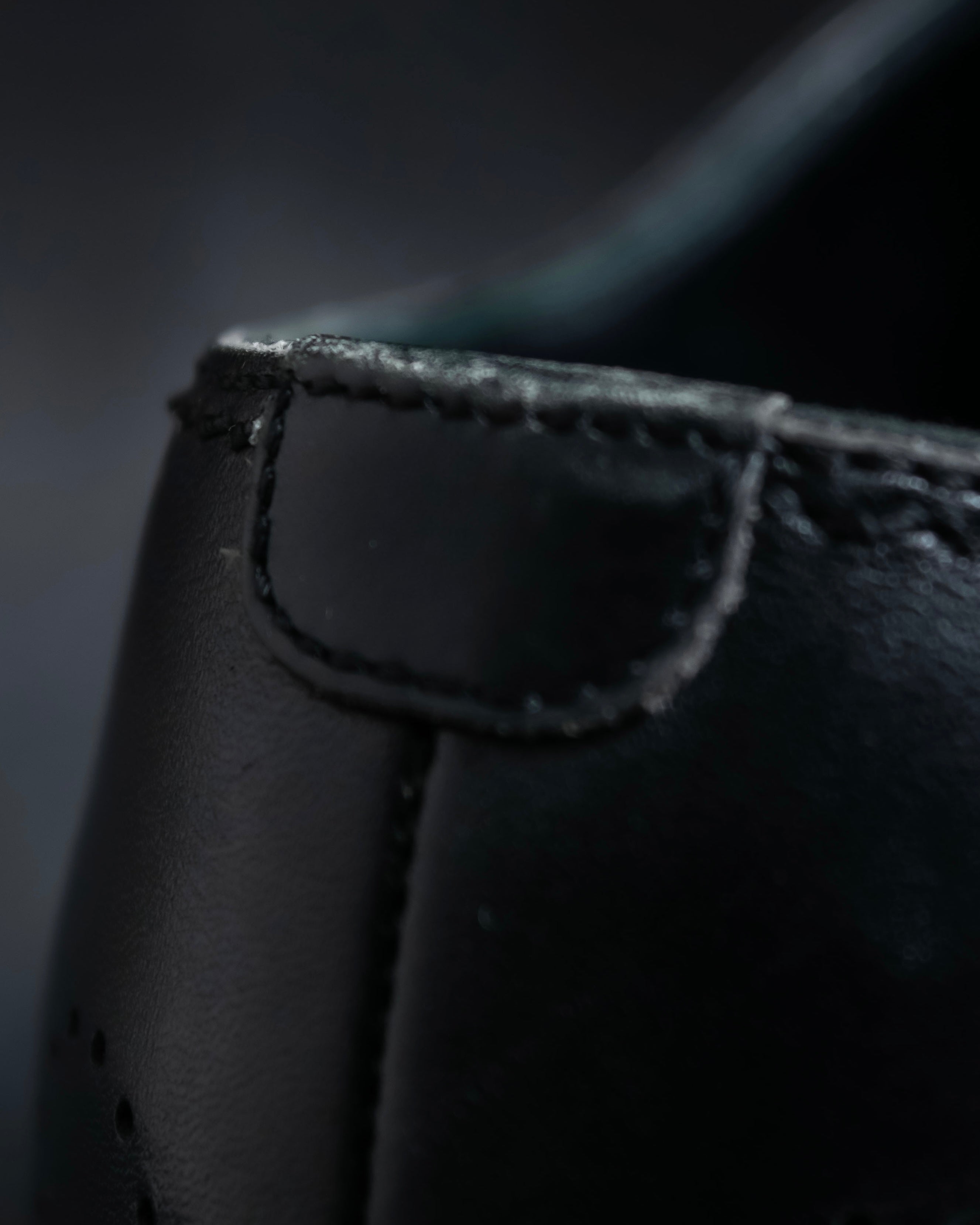 "LOUIS VUITTON" Belted hole design leather shoes