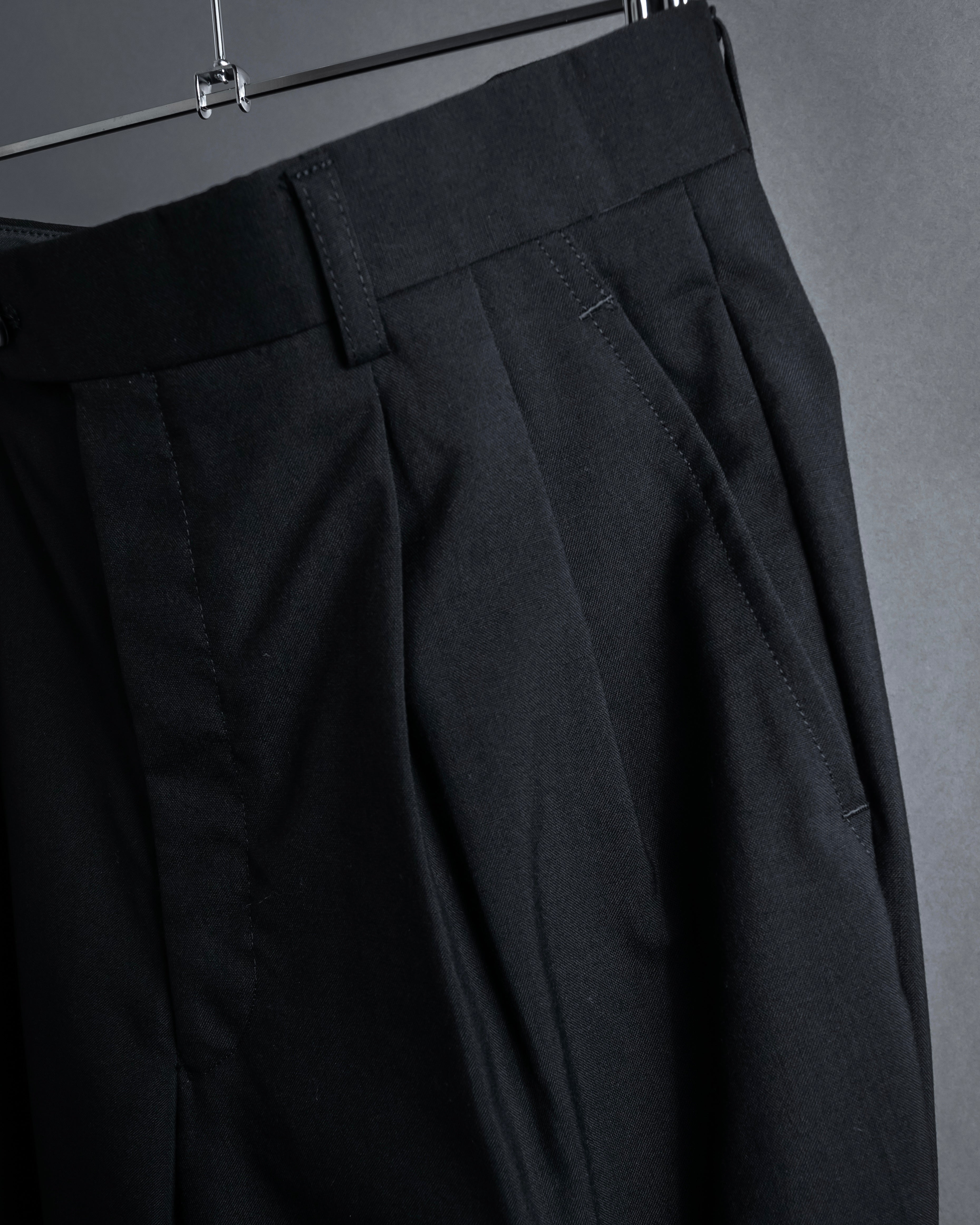 "YVES SAINT LAURENT" Straight tailoring design set up