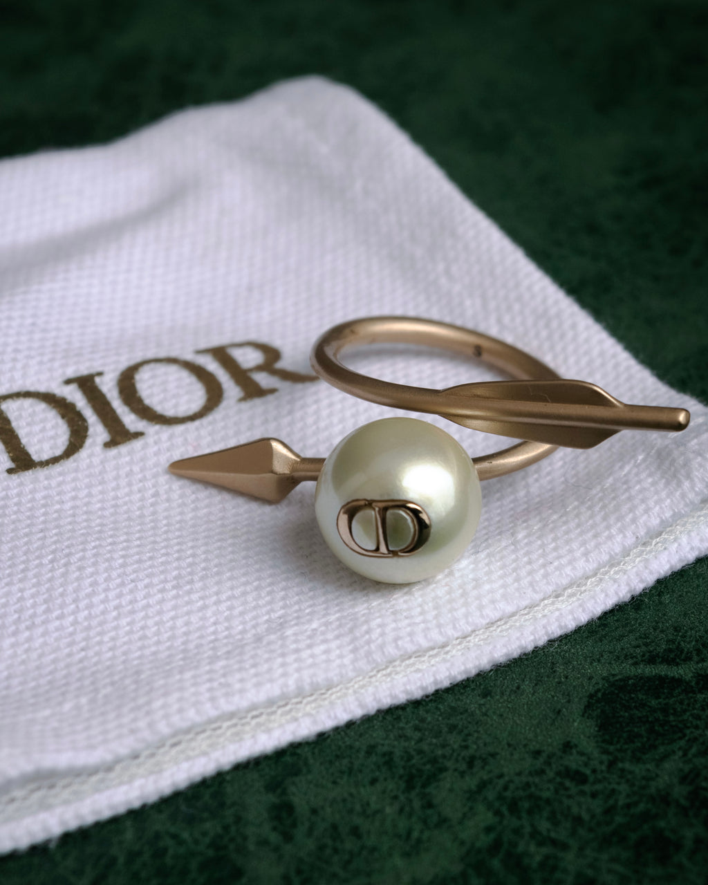 –SPECIAL– “DIOR” 2017-present Arrow pearl CD open ring