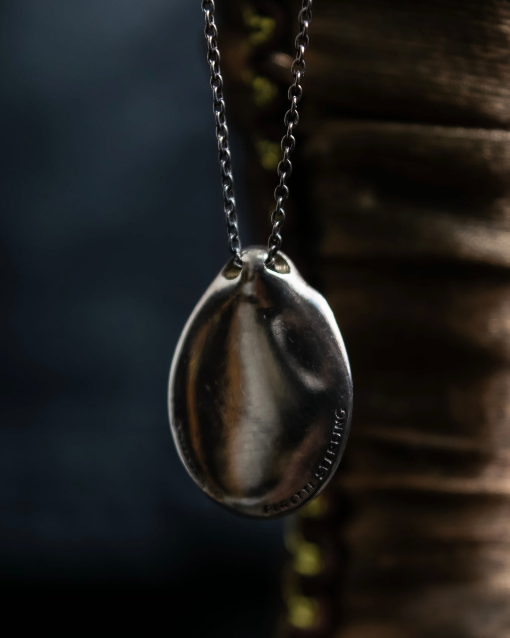 "Tiffany&Co Elsa Peretti madonna necklace