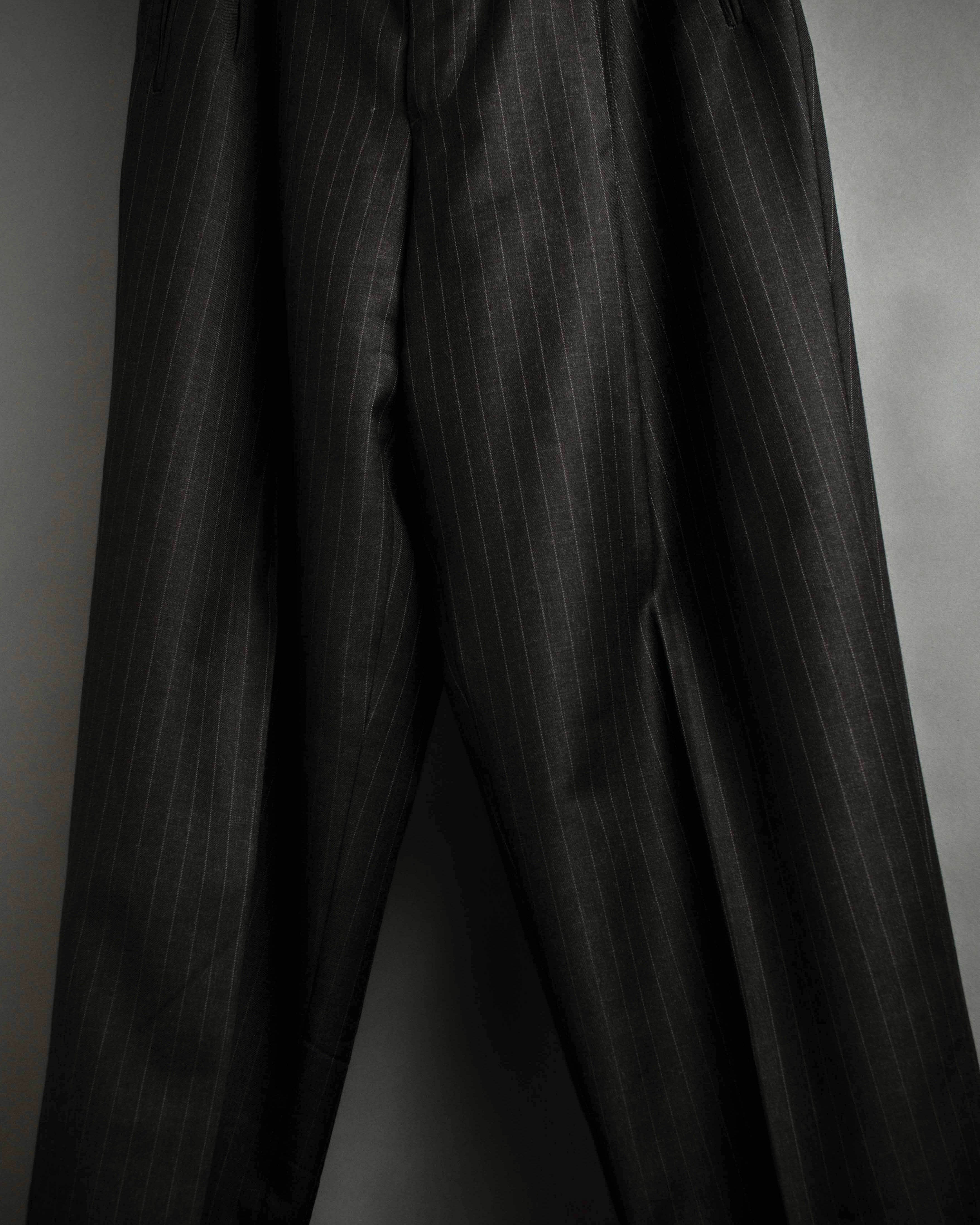 "ARMANI COLLEZIONI" Classic Italian tailoring stripe pattern set up