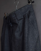 "CHANEL" 90's Gold button design straight line skirt