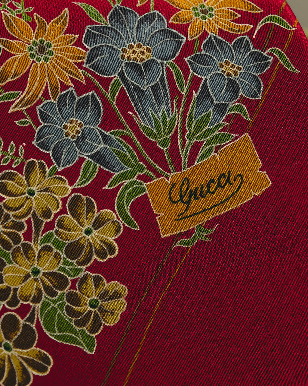 "GUCCI" 70's-80's Floral silk scarf tie