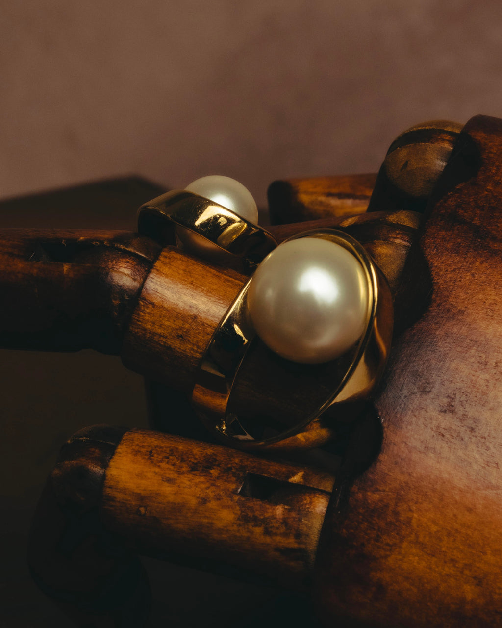 -SPECIAL- "Christian Dior” 2015-16 UltraDior sculpted double pearl ring