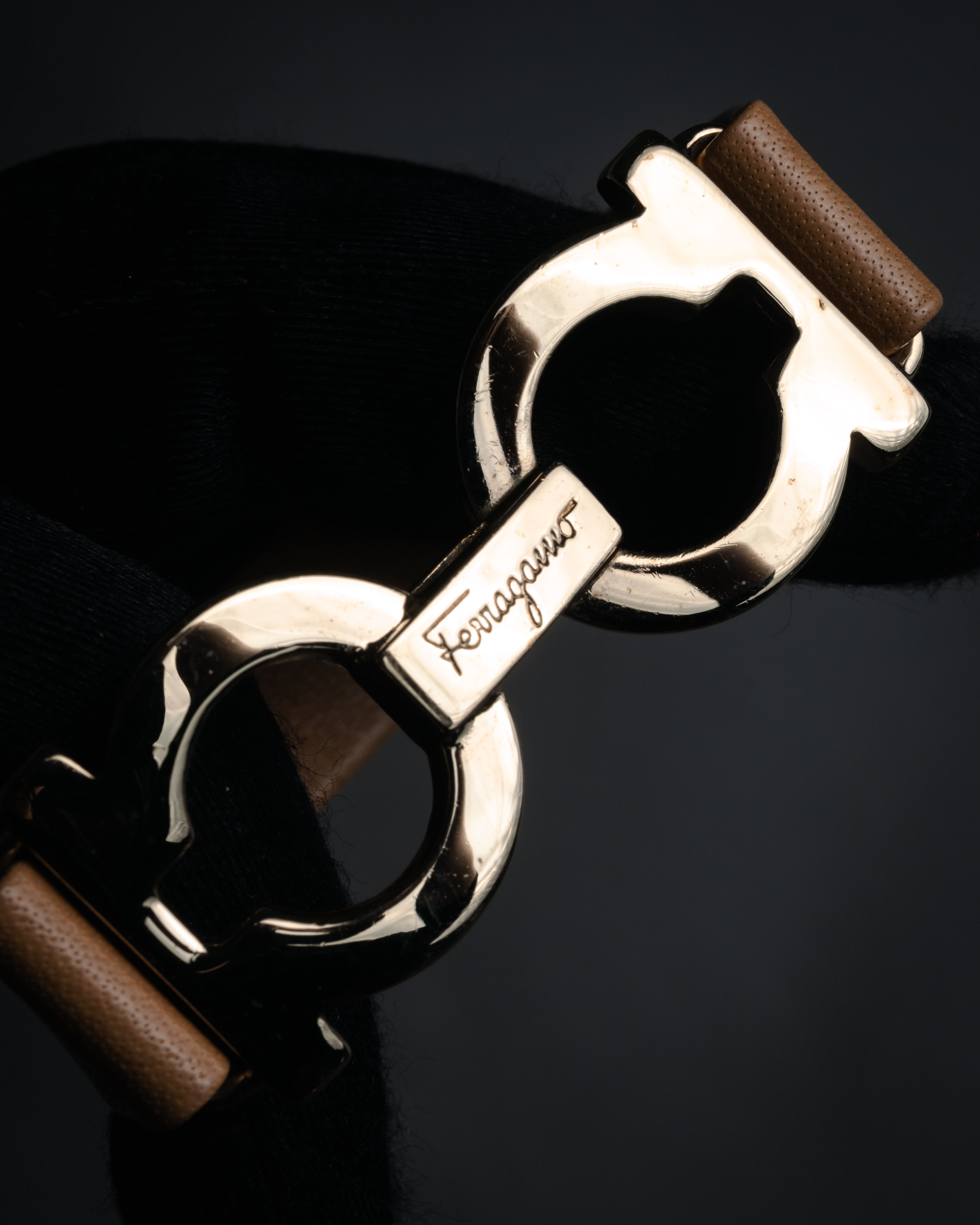 “Salvatore Ferragamo” 2000’s Gancini leather bracelet