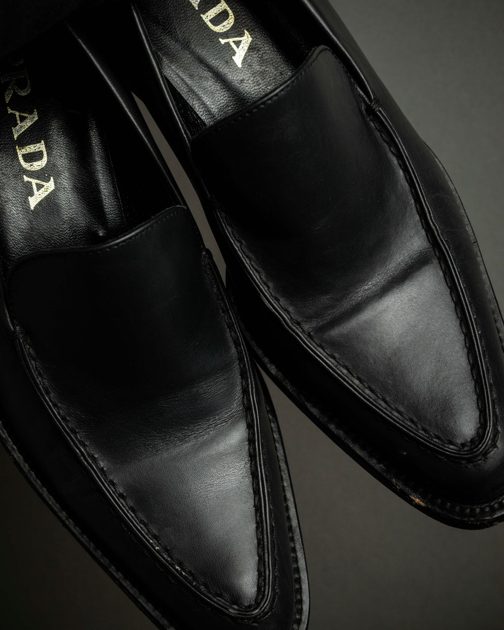 "PRADA" Apron stitch design long nose loafers