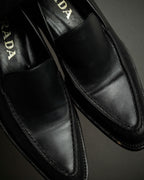 "PRADA" Apron stitch design long nose loafers
