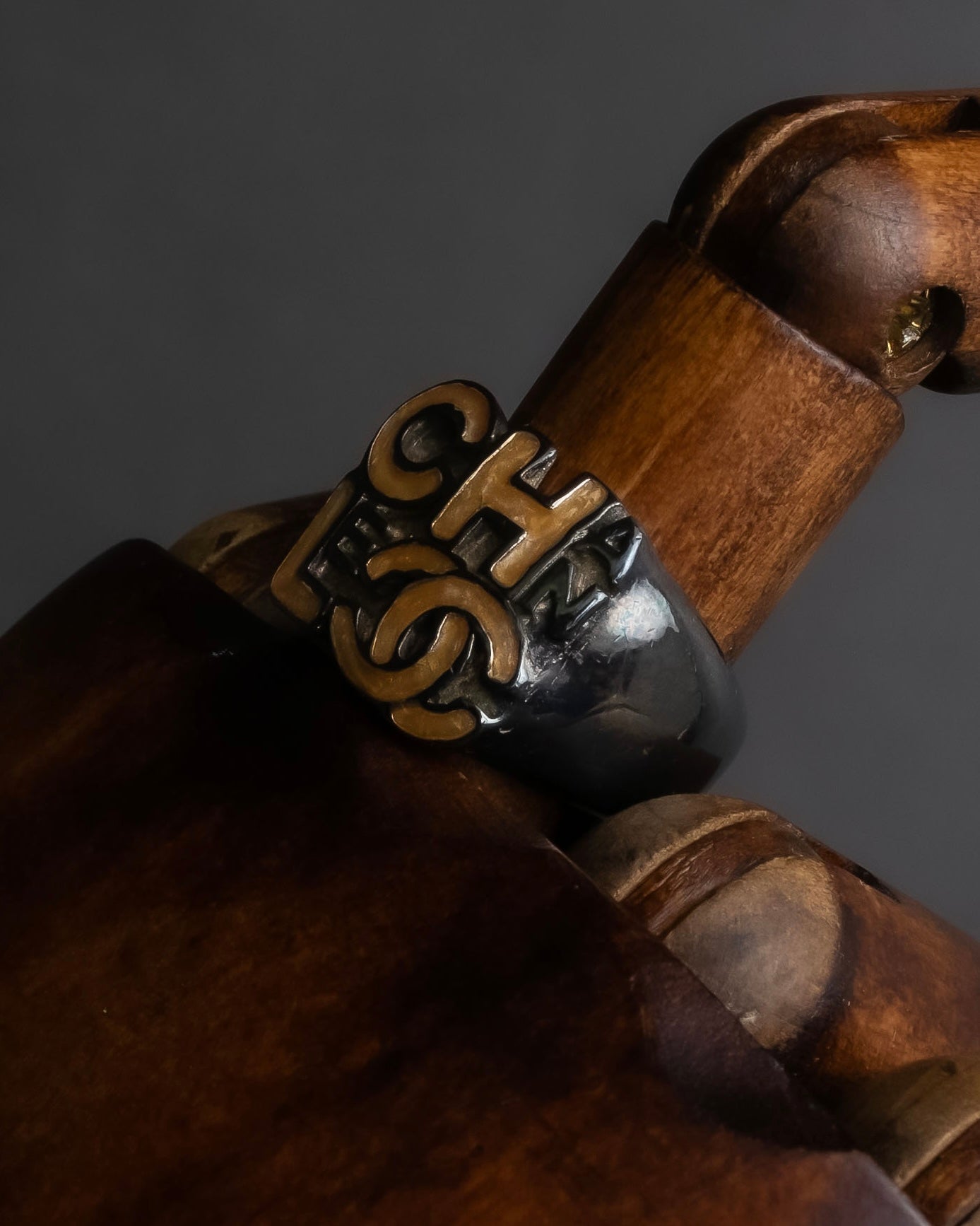 "CHANEL" Typography logo design round ring