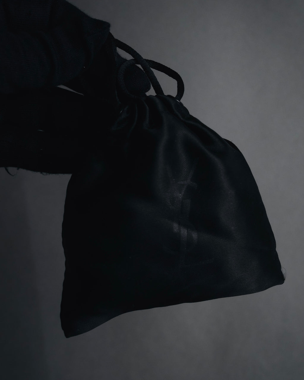 "YVES SAINT LAURENT" 00’s Amethyst stone signet ring