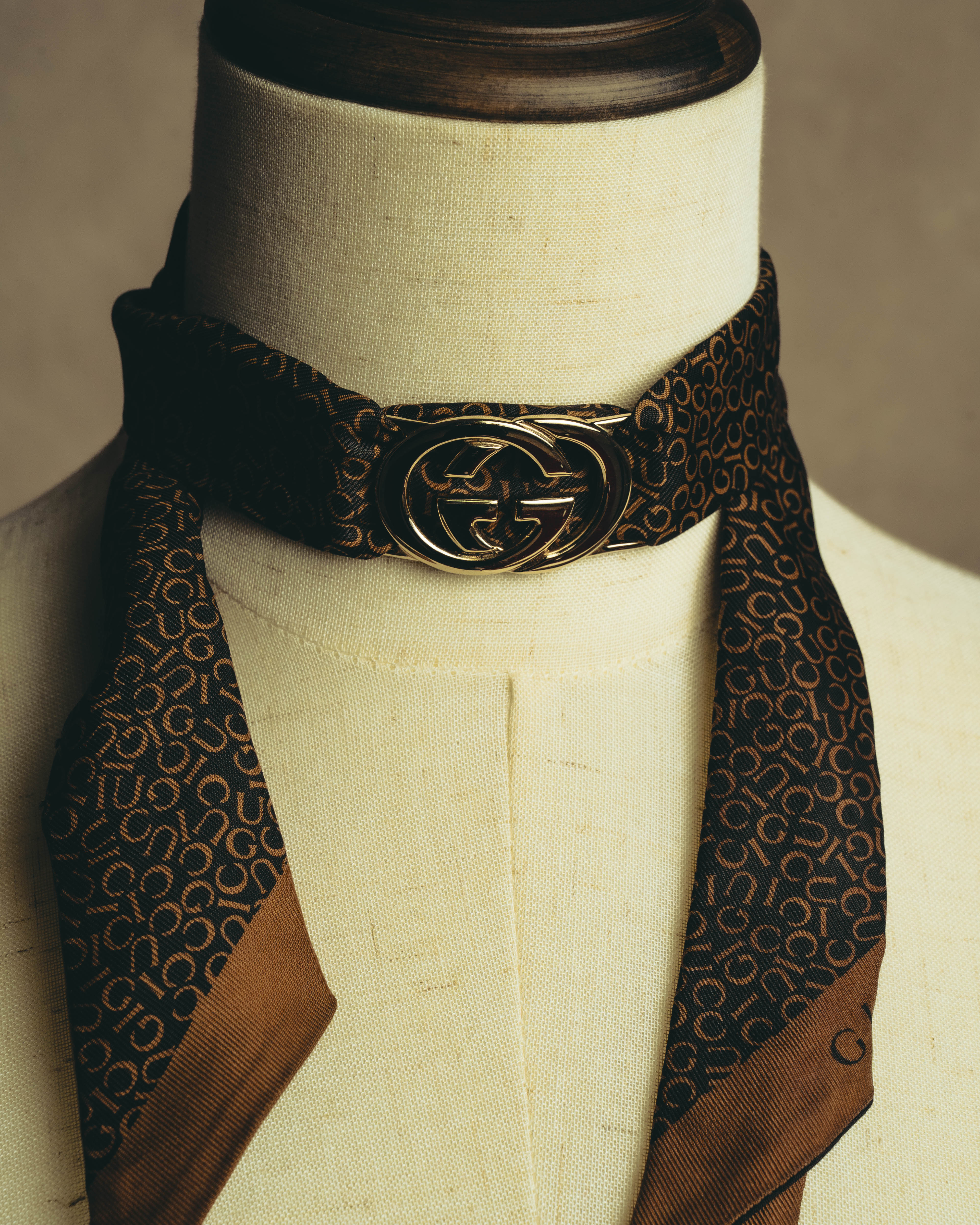 美品✨GUCCI シルクスカーフ　インターロッキング　ハート型 GUCCI (グッチ) - インターロッキングG バックル ネックスカーフ