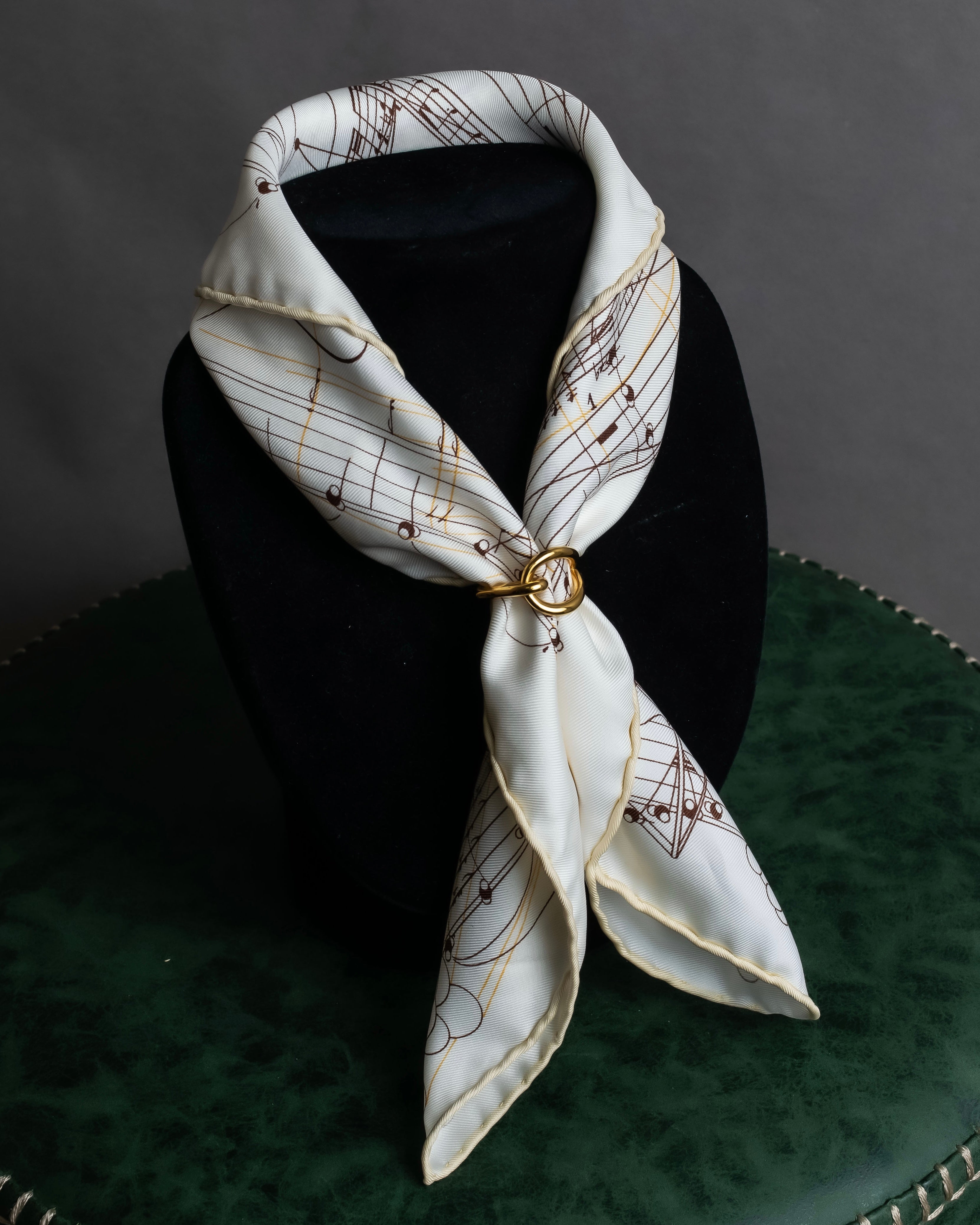 "HERMES" Jumbo scarf gold ring