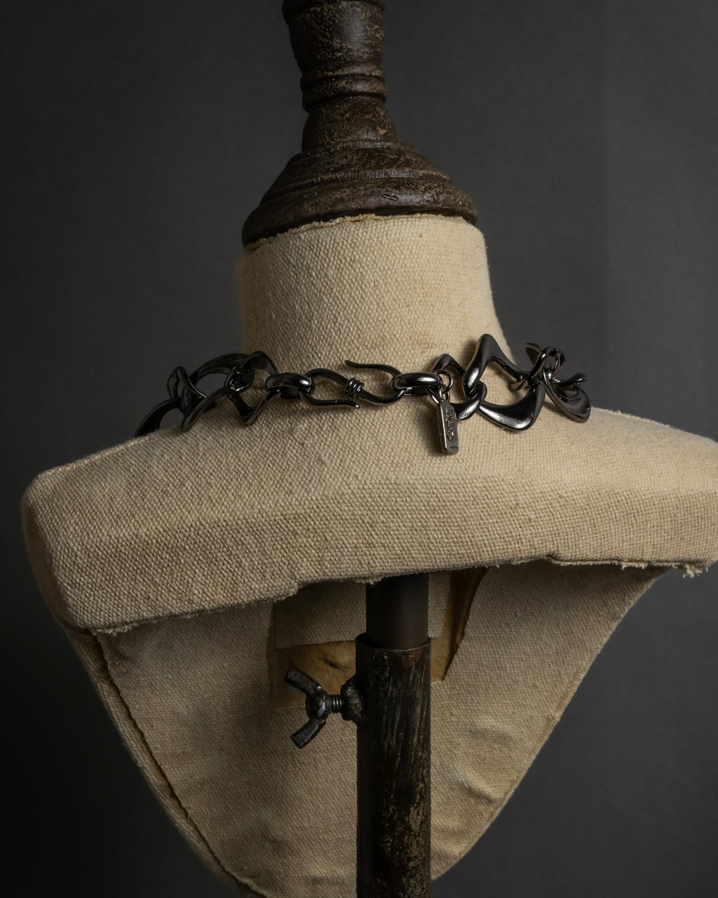 "YVES SAINT LAURENT" Sculptural link chain necklace