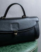 "BURBERRYS" Horizontal shape grained leather one-handle bag