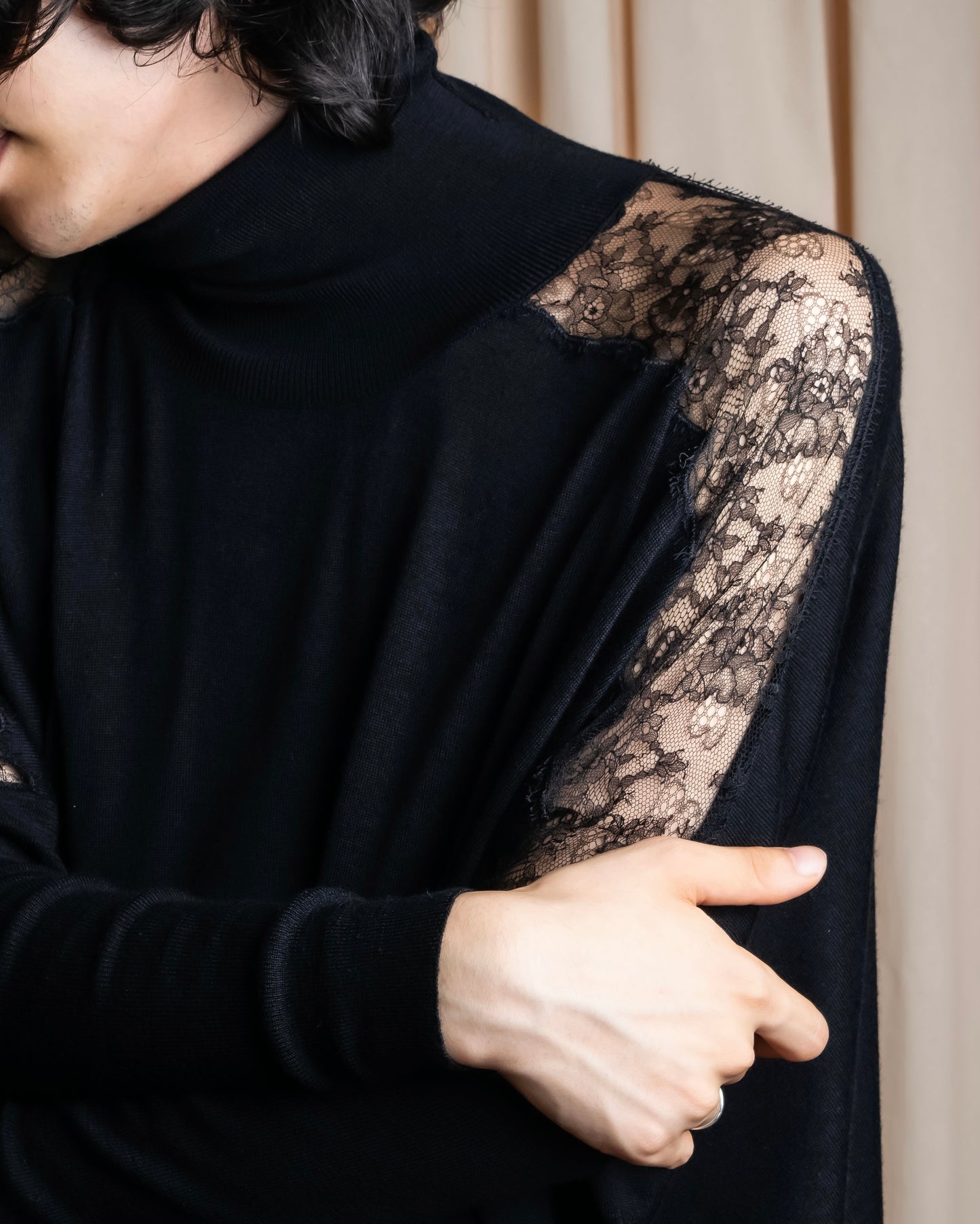 "VALENTINO" Lace switching design turtleneck knit pullover